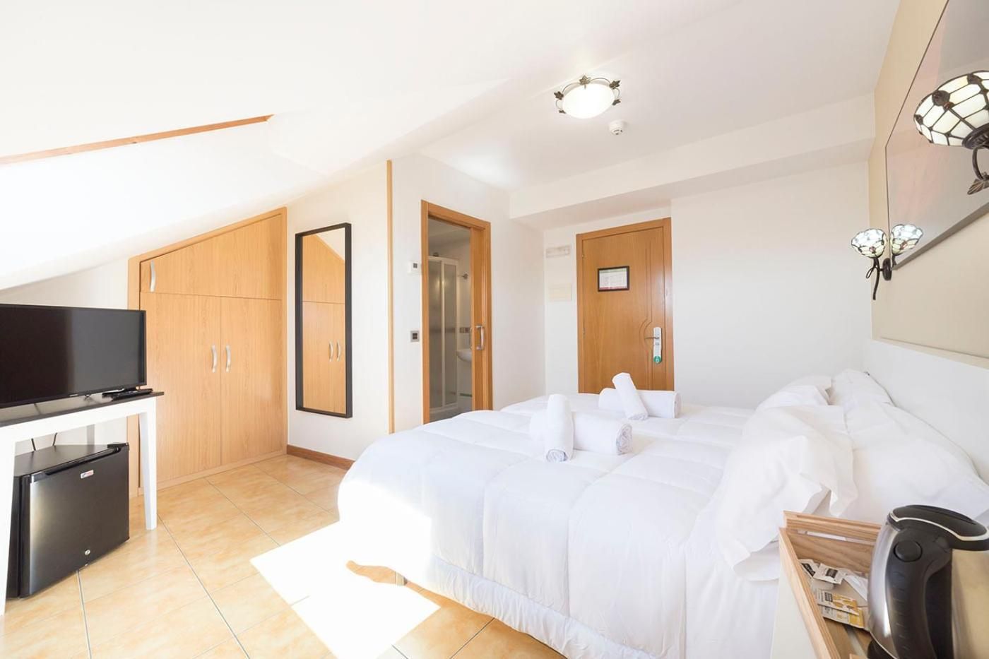 Stellae Luscofusco Twin Room 2