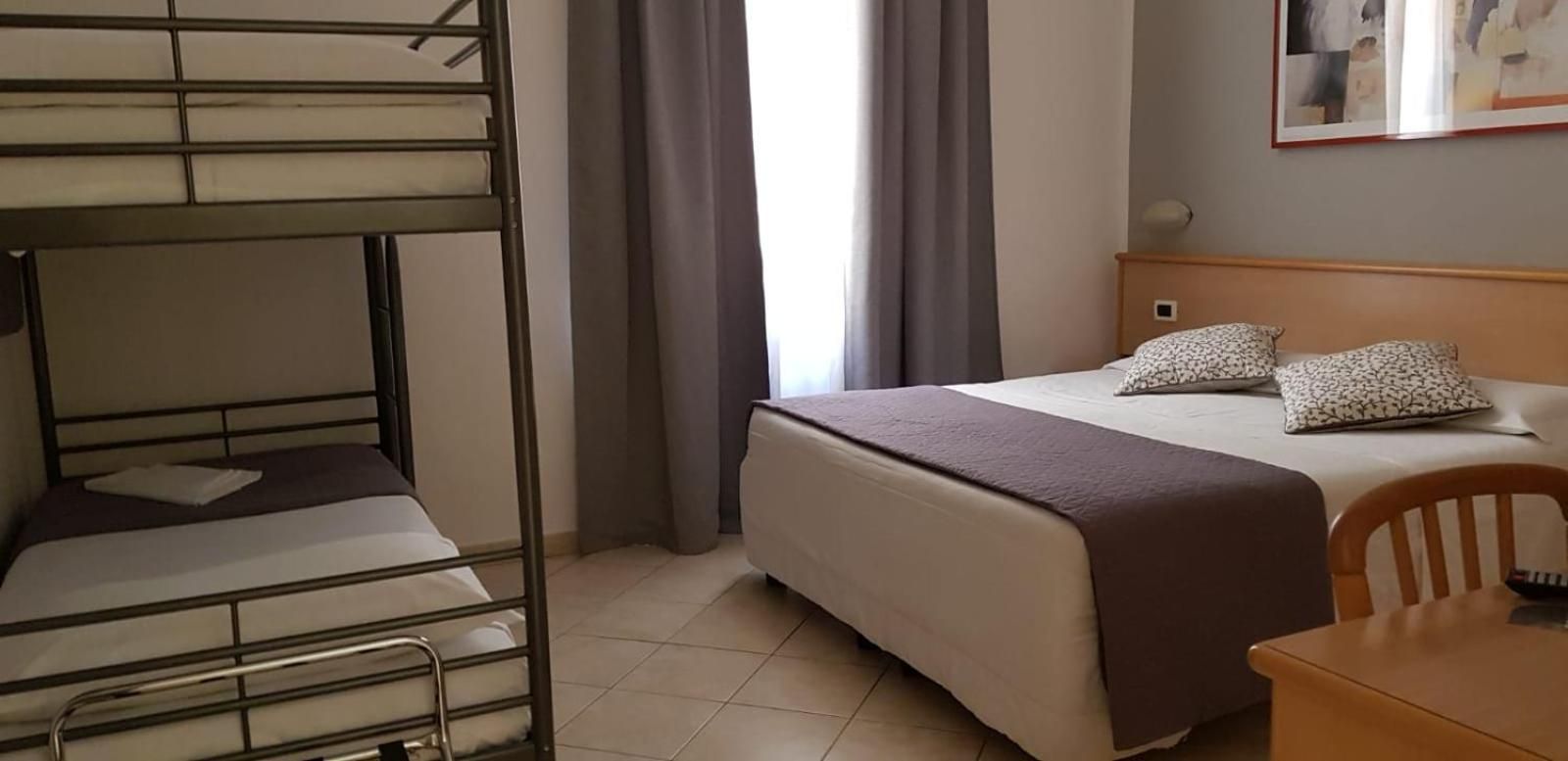 Hotel Astor Triple Room