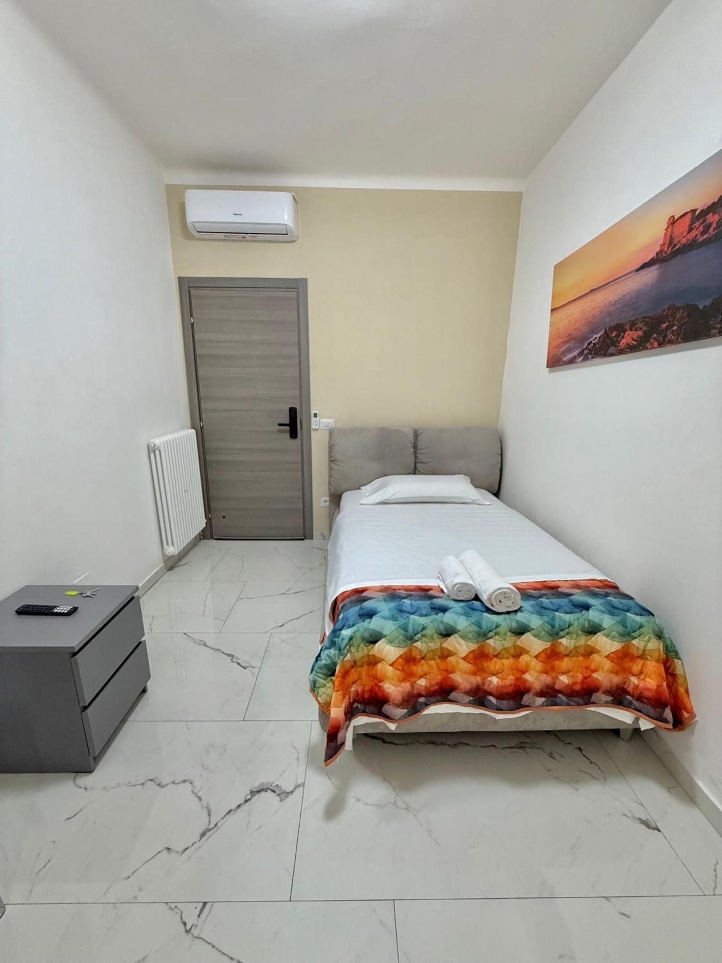 Single Room with Private External Bathroom