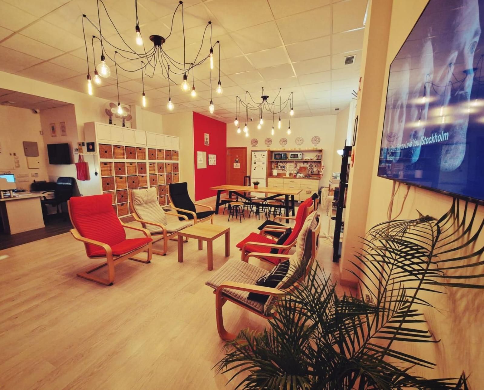 shared lounge/tv area