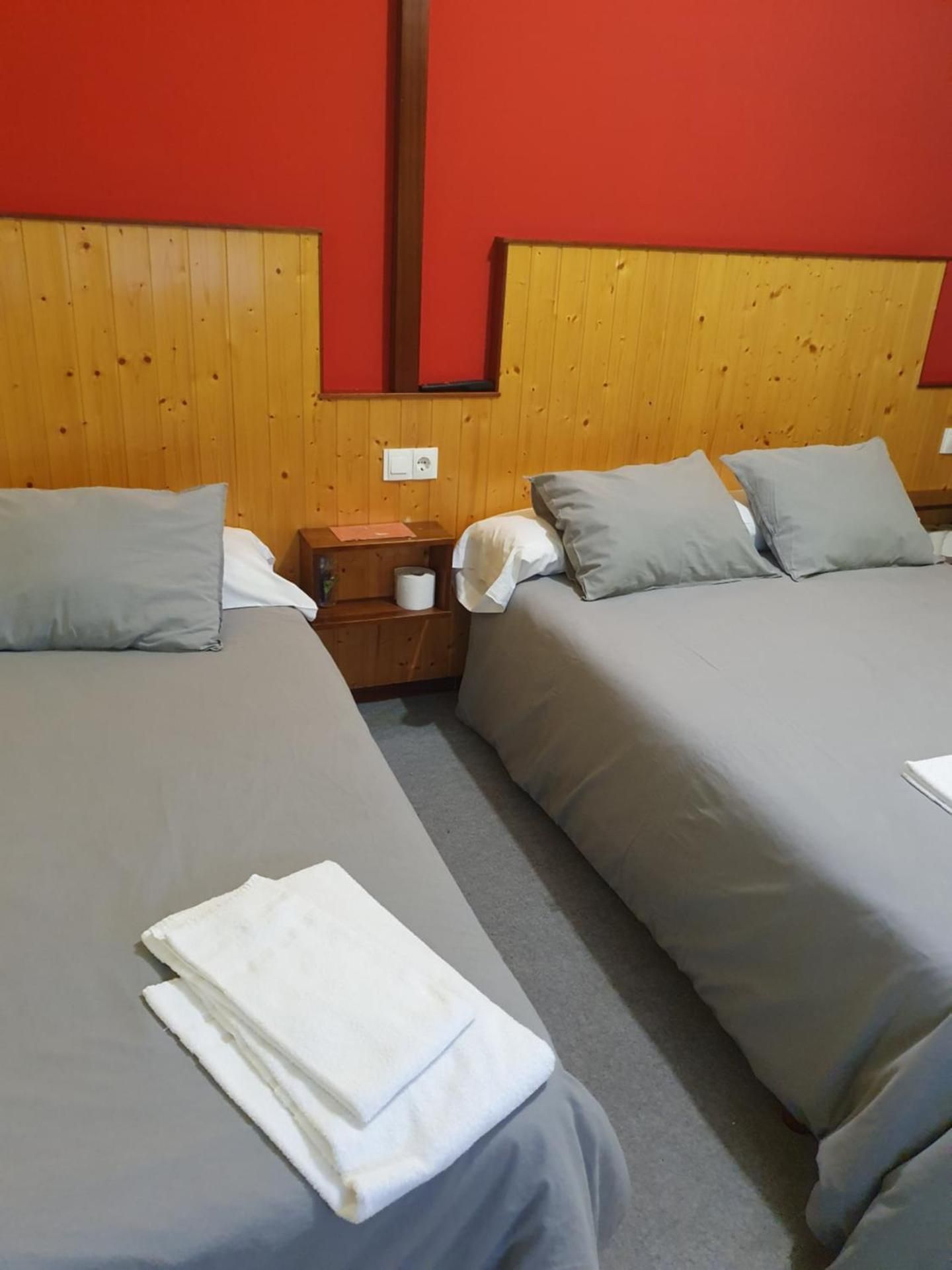 A Concha Basic Triple Room with Shared Bathroom