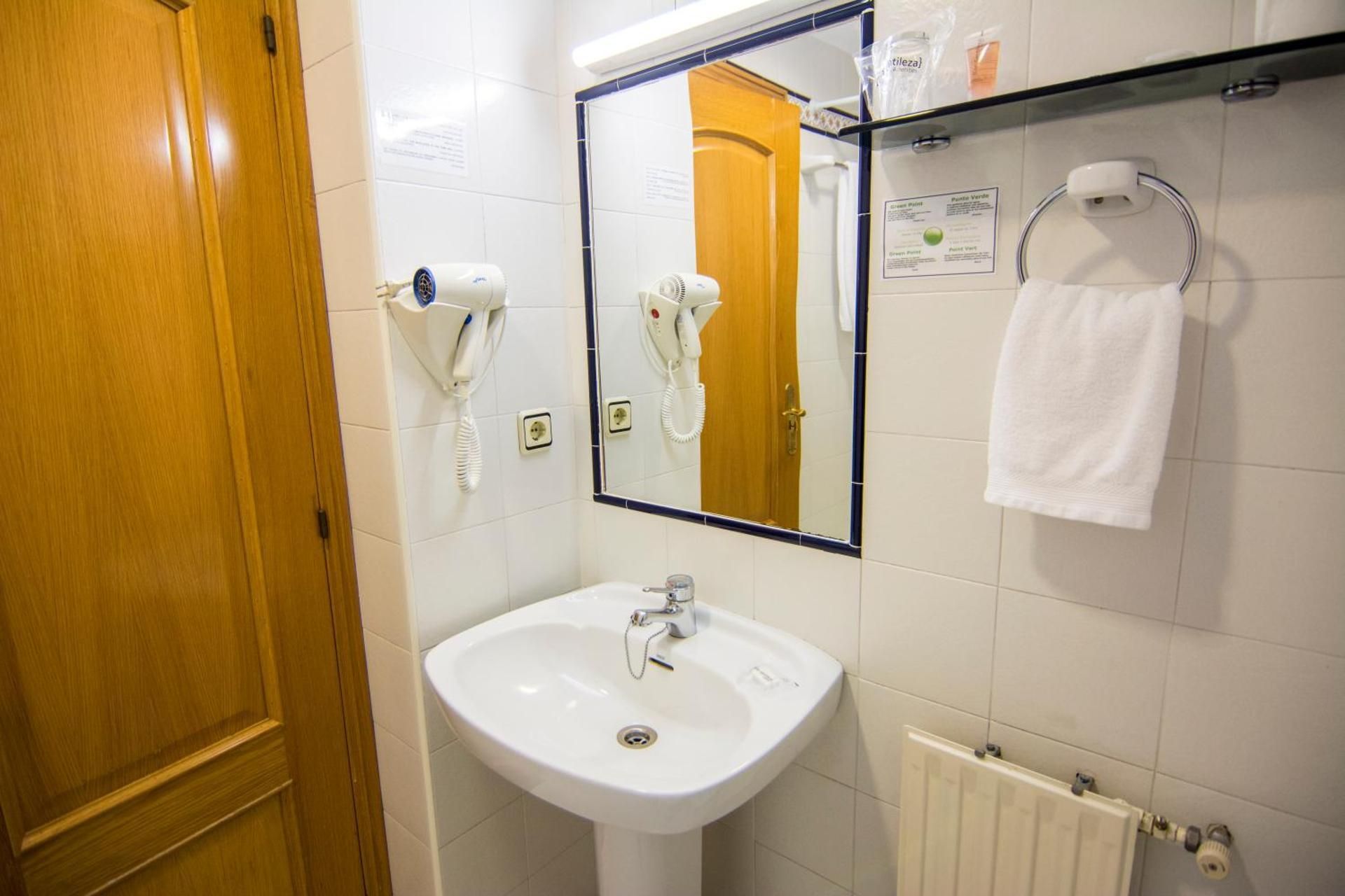 Libredon Rooms Double Room with Double bed 3