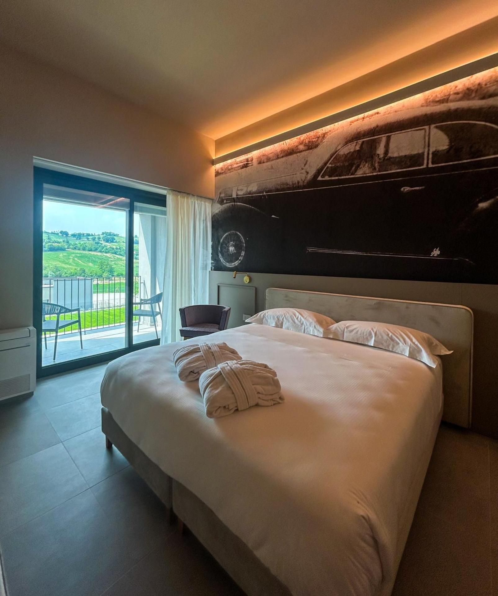 Deluxe Double or Twin Room with Pool View