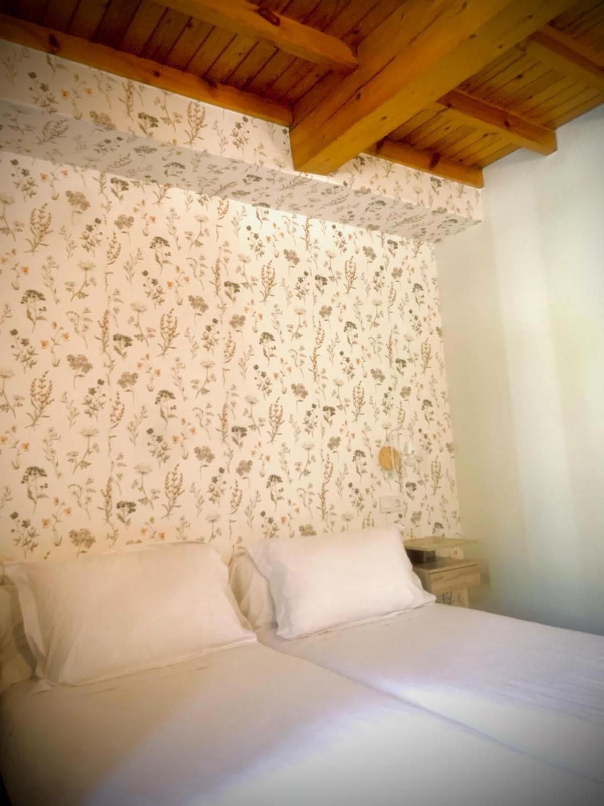 Twin Room with Private Bathroom