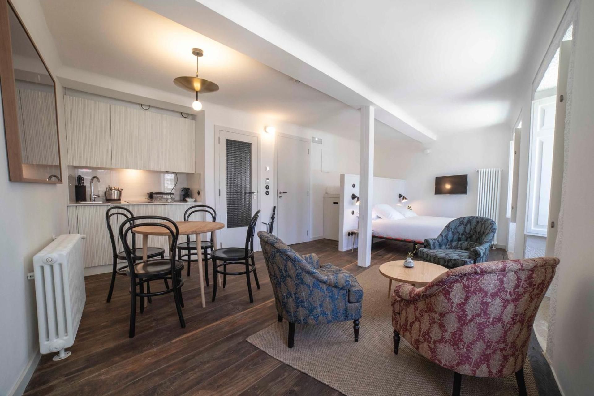 Infernino Apartments Superior One-Bedroom Apartment