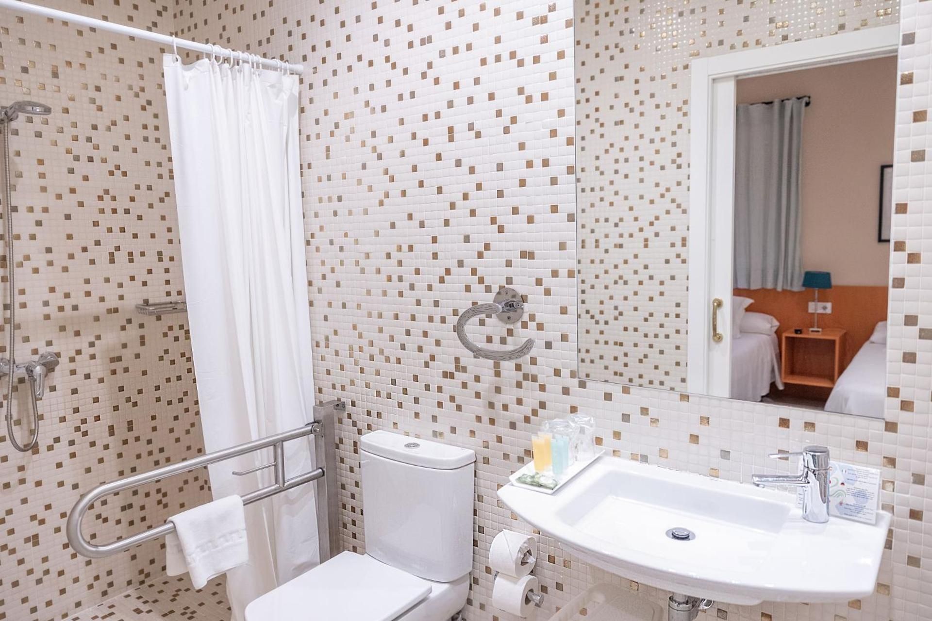 Twin Room - Disability Access