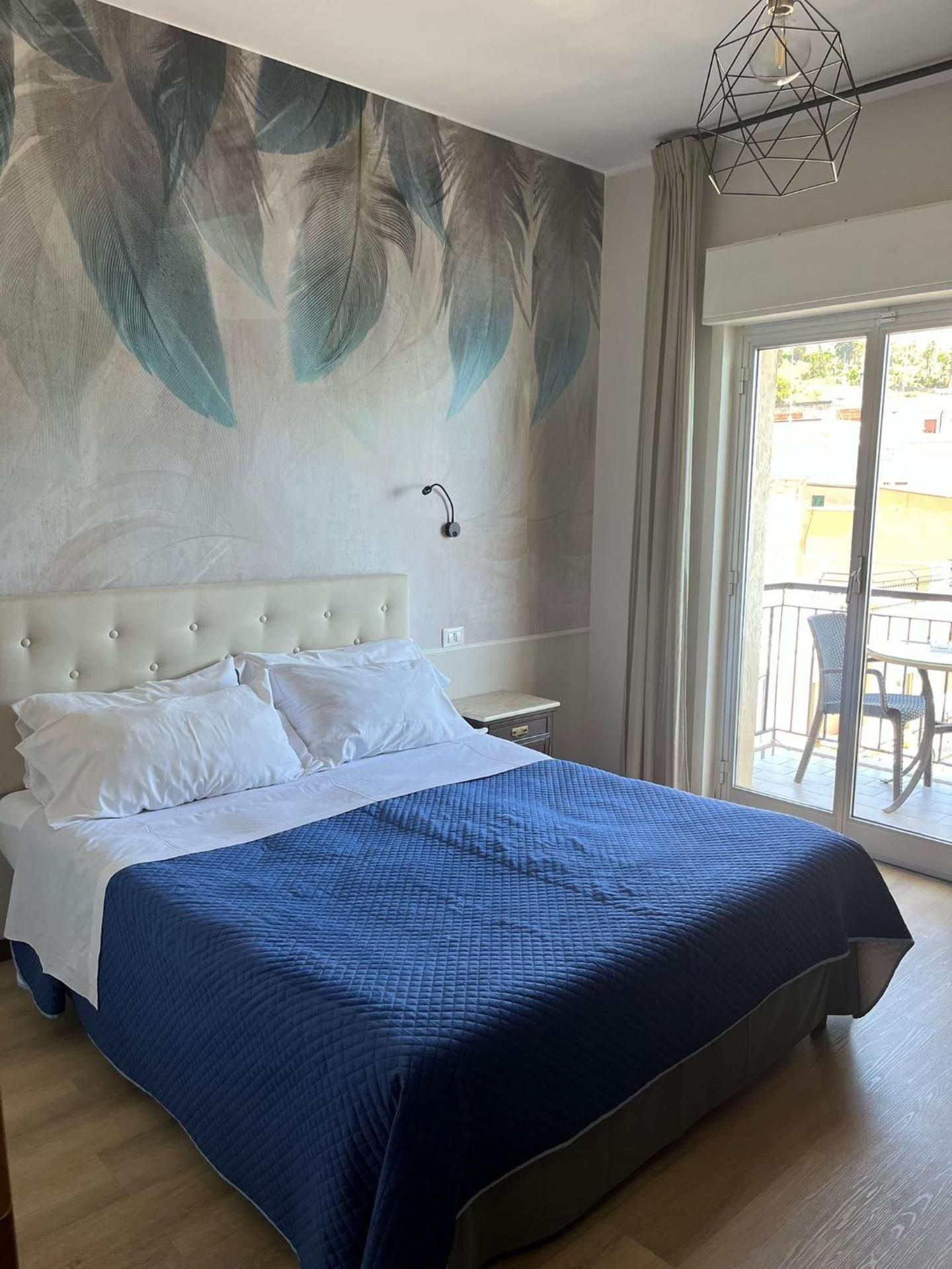 One-Bedroom Apartment - Sea Side