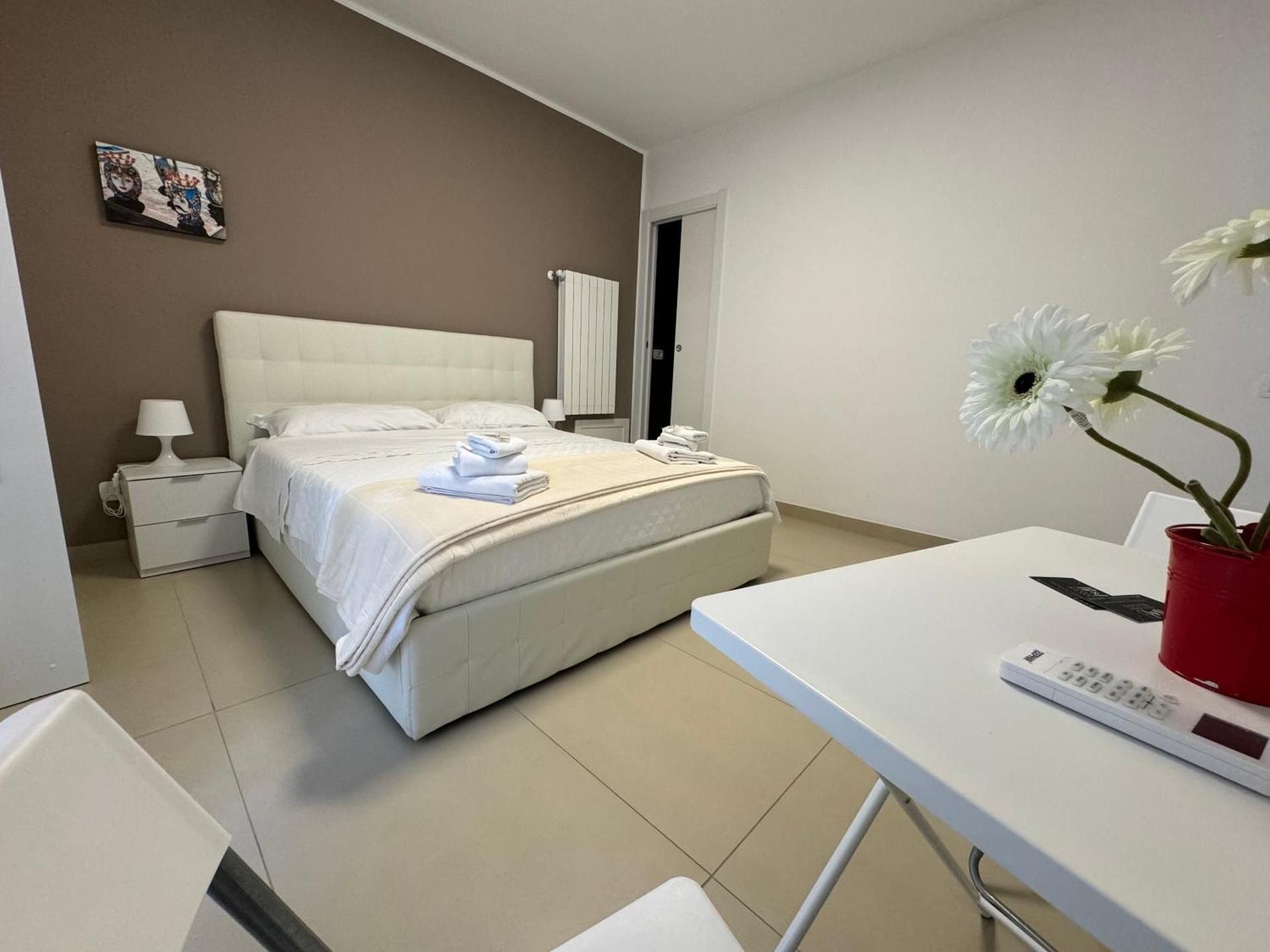 Four Rooms Naxos