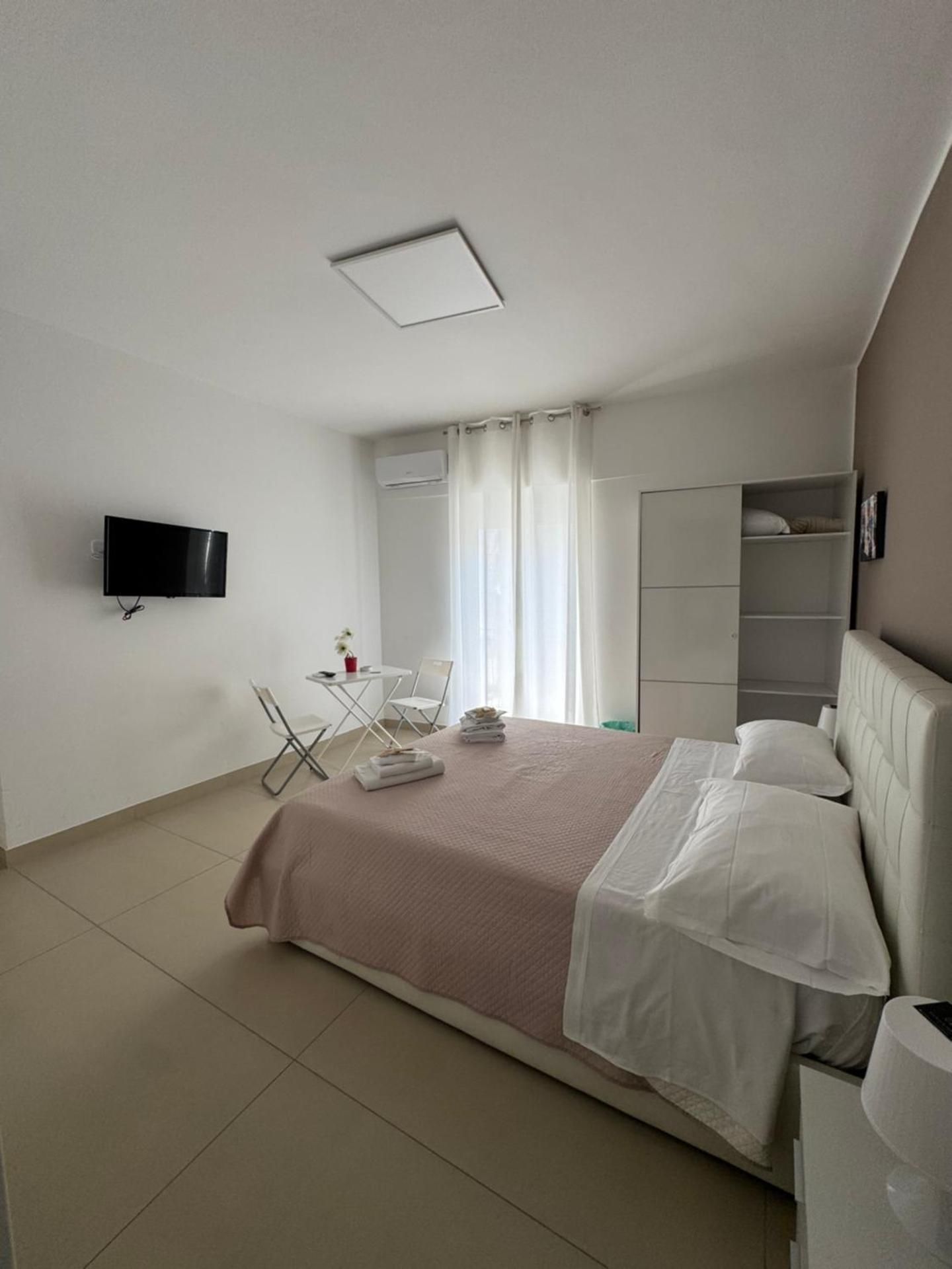 Four Rooms Naxos