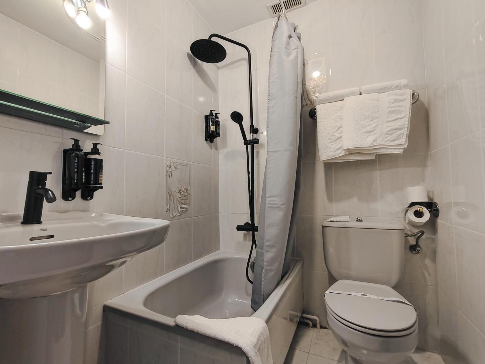 Nest El Camino Single Room 3