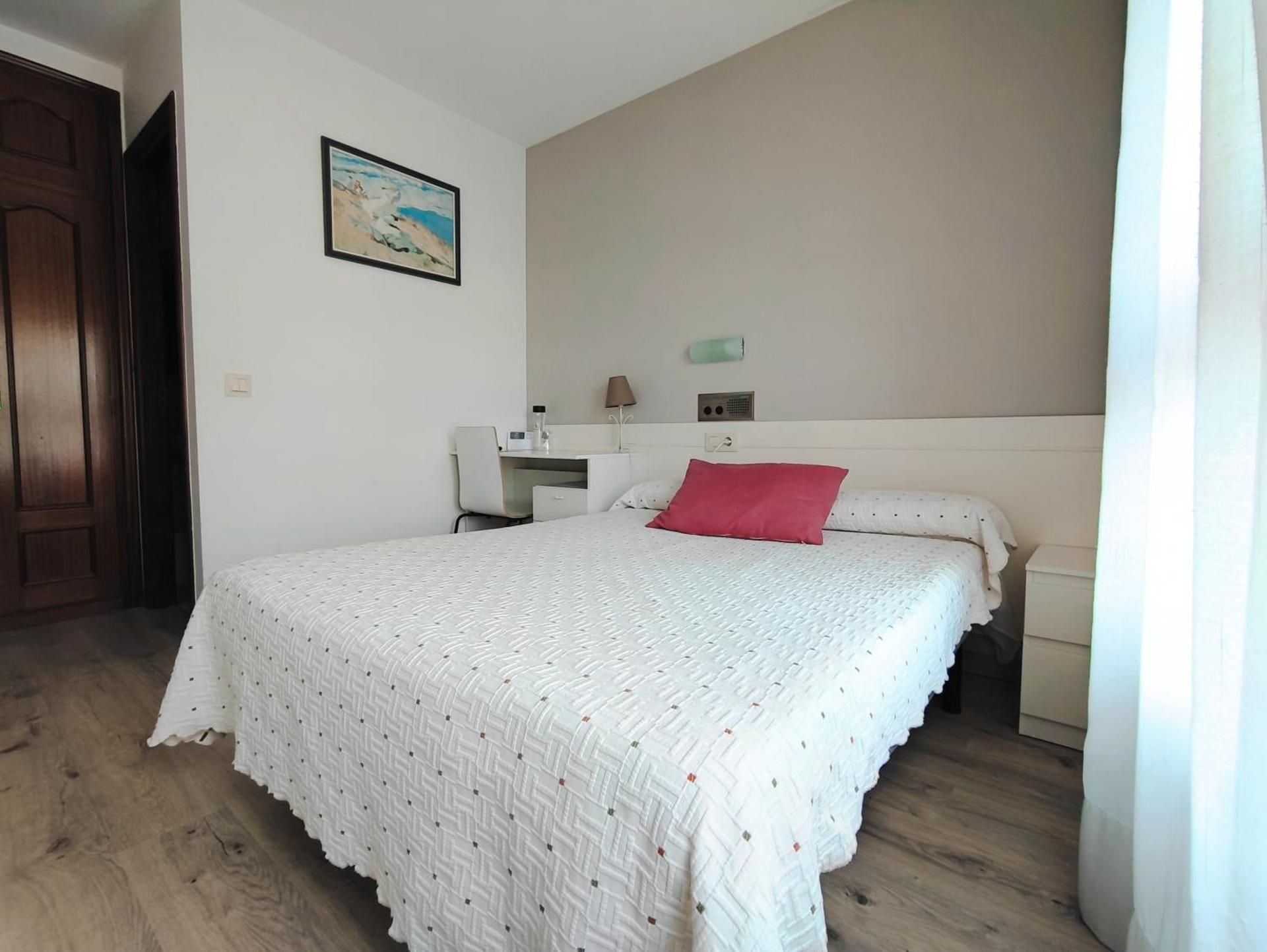 Nest El Camino Single Room