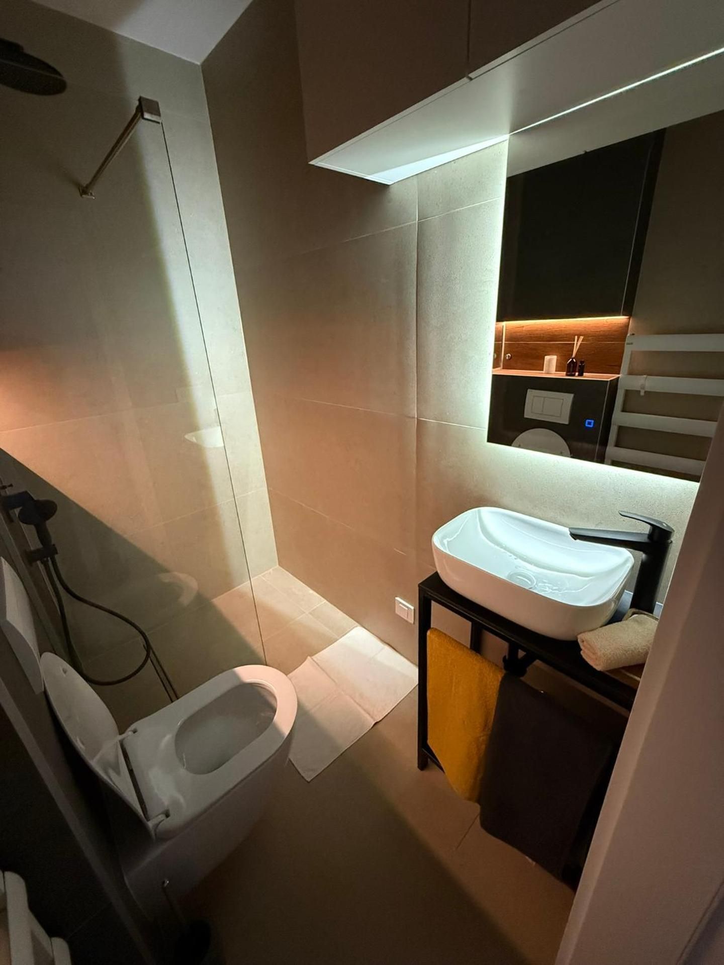 Studio Apartment