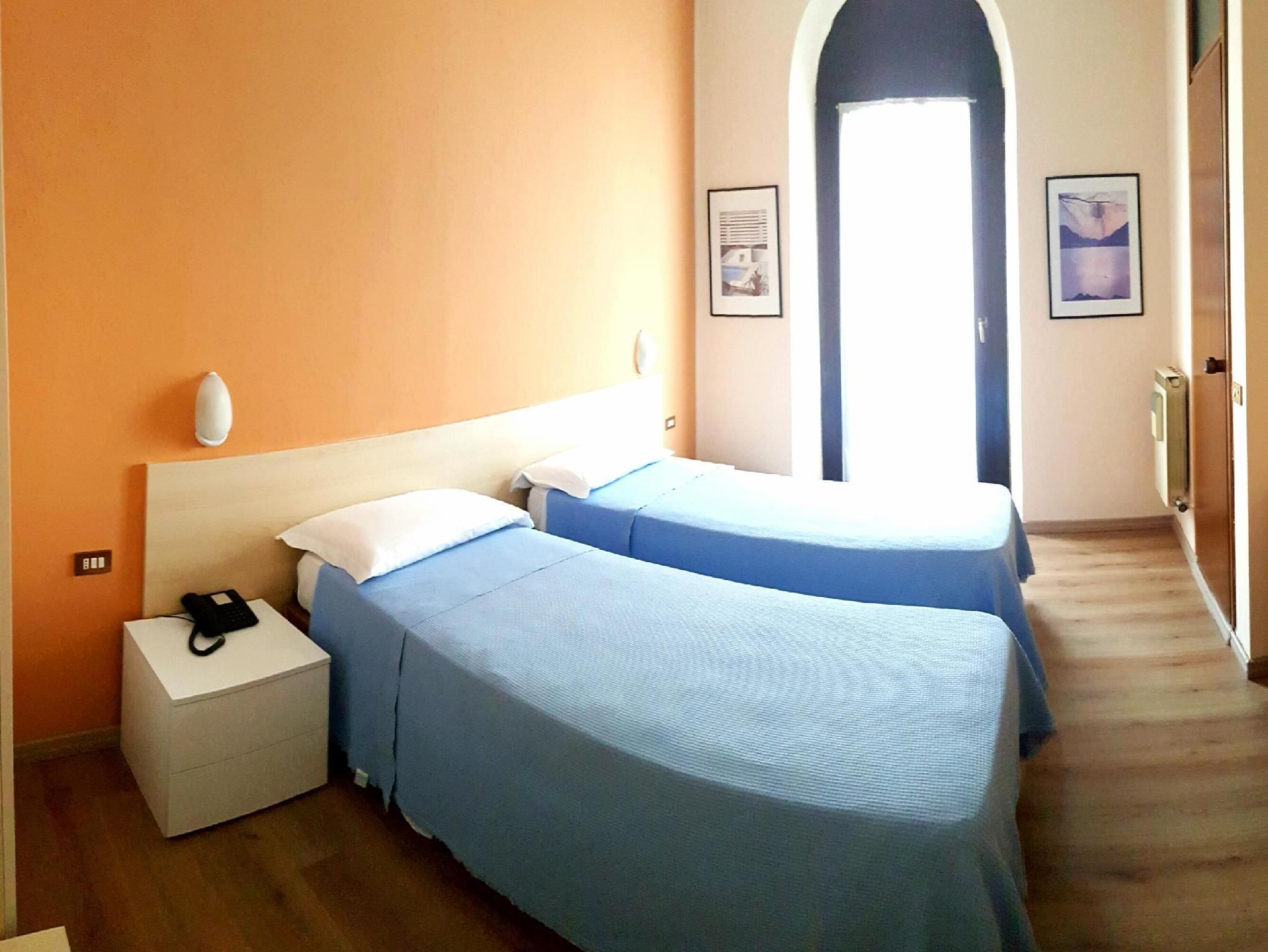 hotel europa Twin bed 2