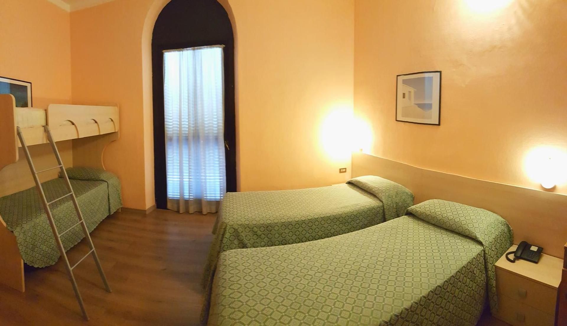 hotel europa Triple 3