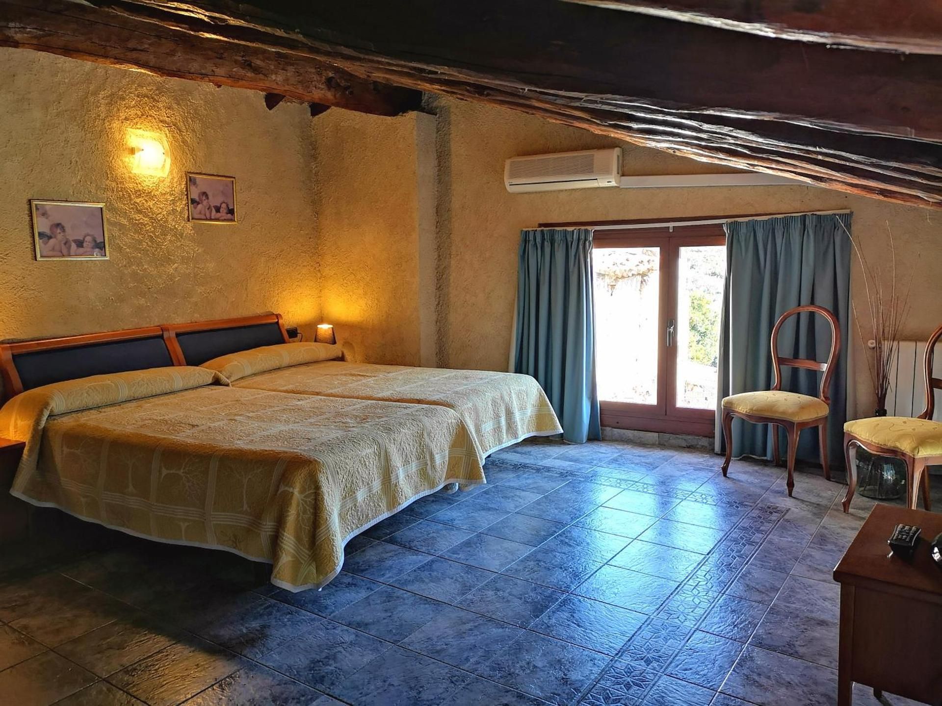 Twin Room with Bath