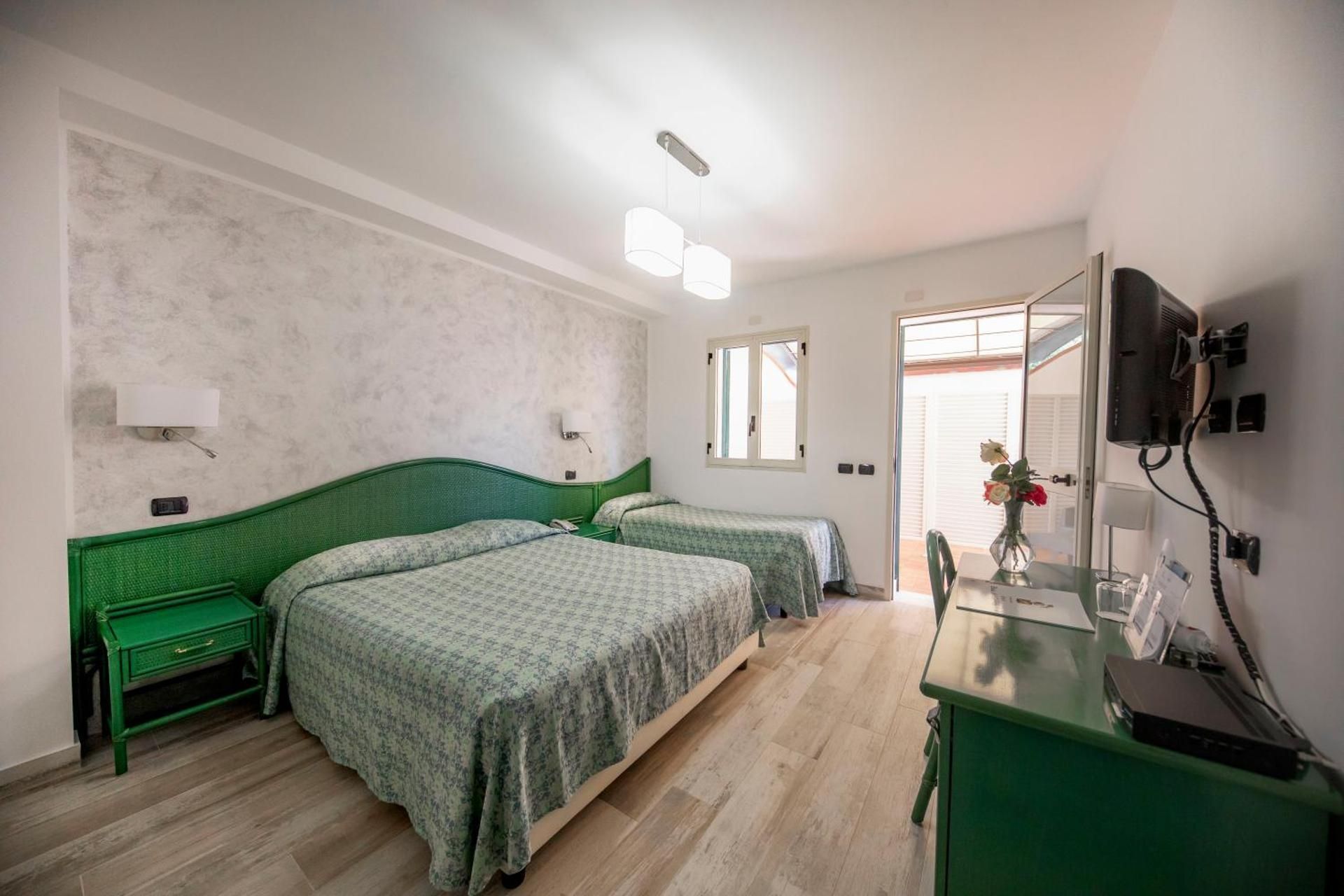 Triple Room with Patio