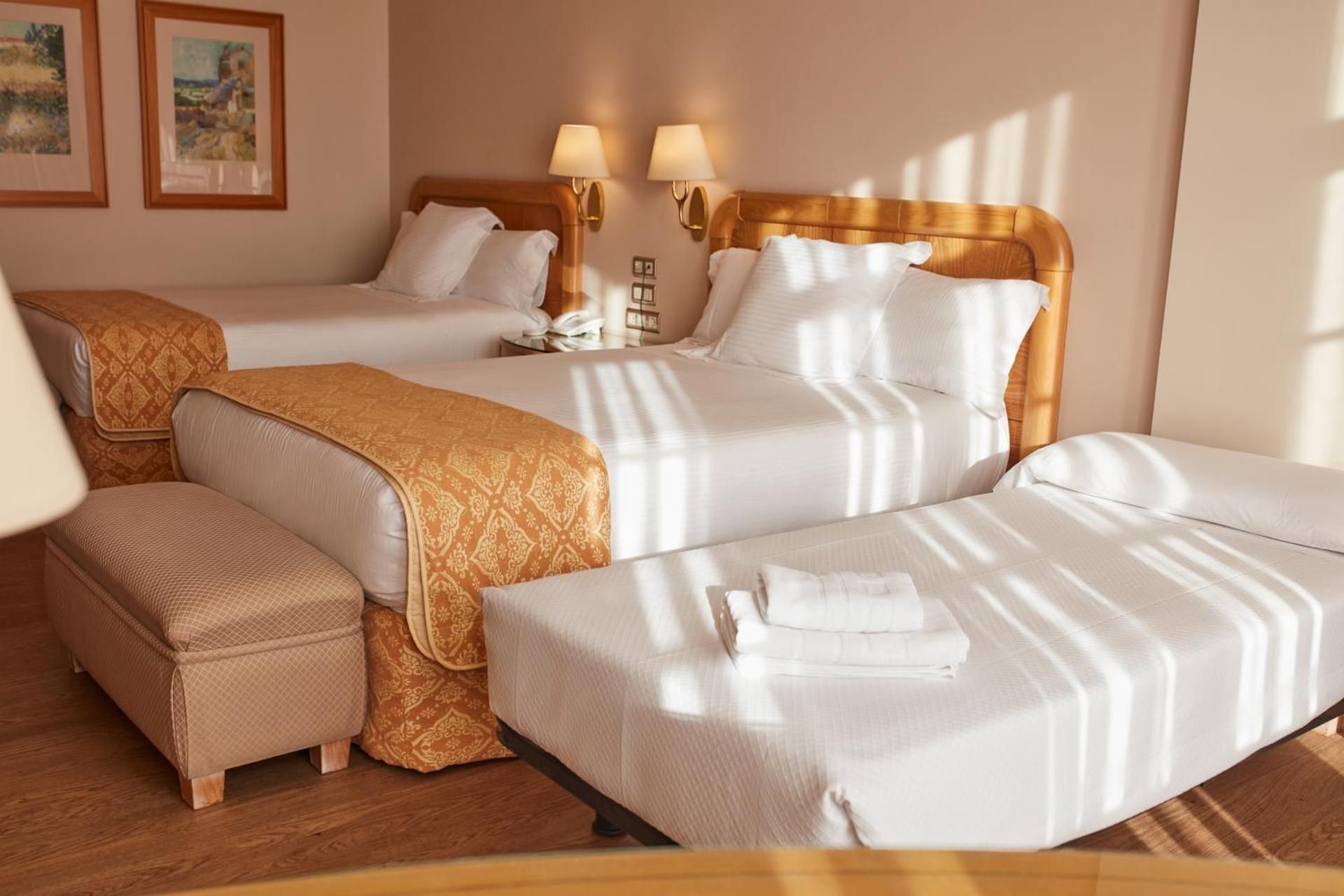 Special Promotion New Years' Eve - Double + Extra bed