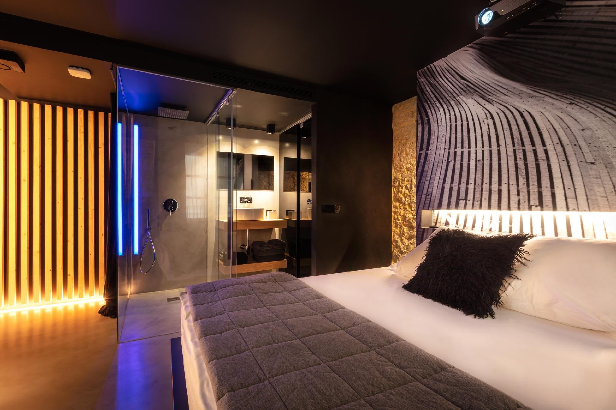 Habitacion Doble-Superior-Baño en la habitacion-The Black One Room