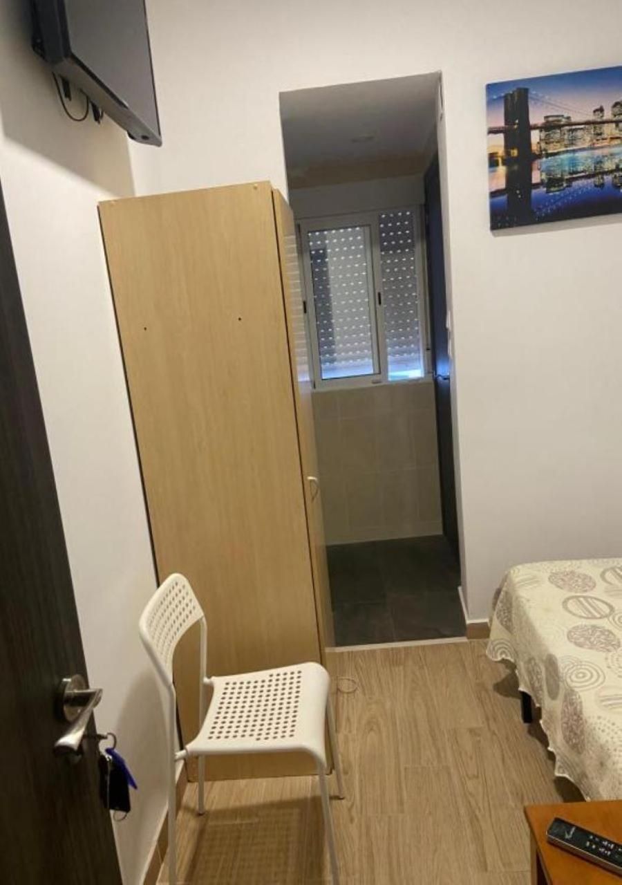 Small Single Room