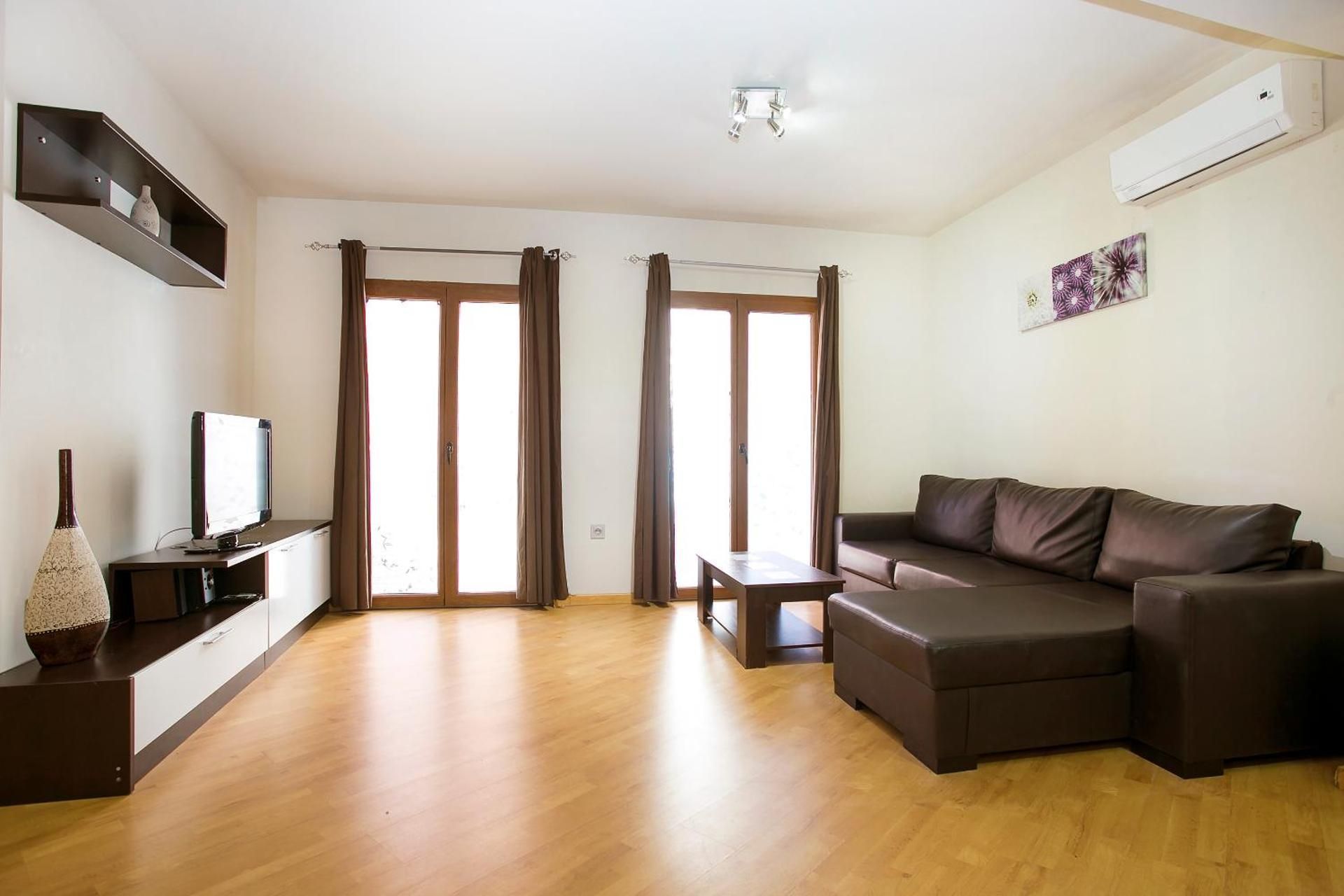 Two-Bedroom Apartment (4 Adults)