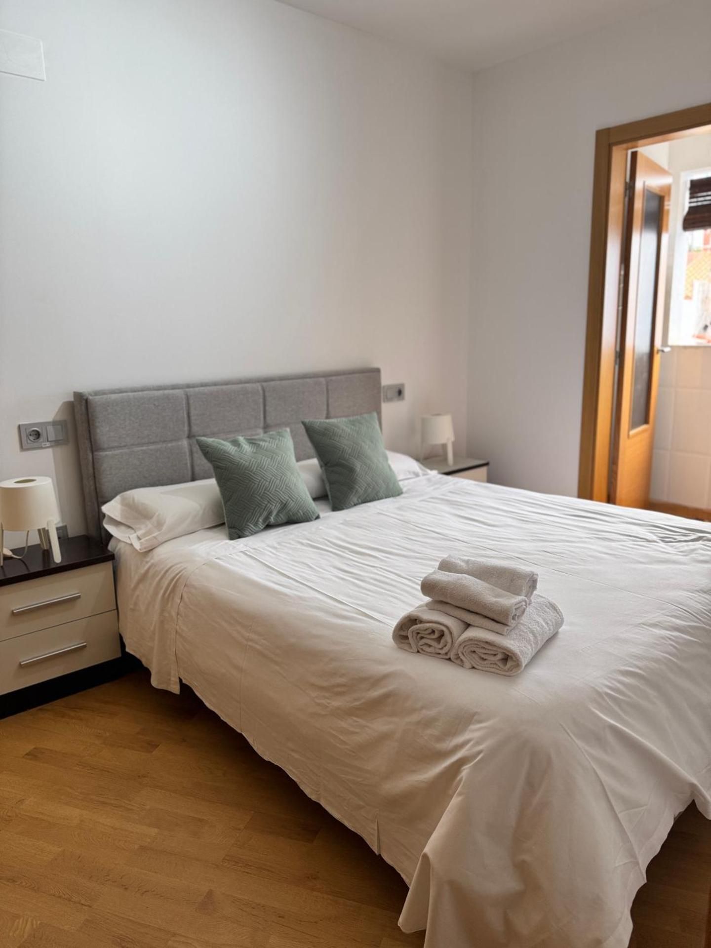 One-Bedroom Apartment with Balcony (2 Adults)