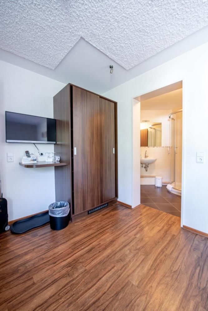 Classic Single Room with Balcony