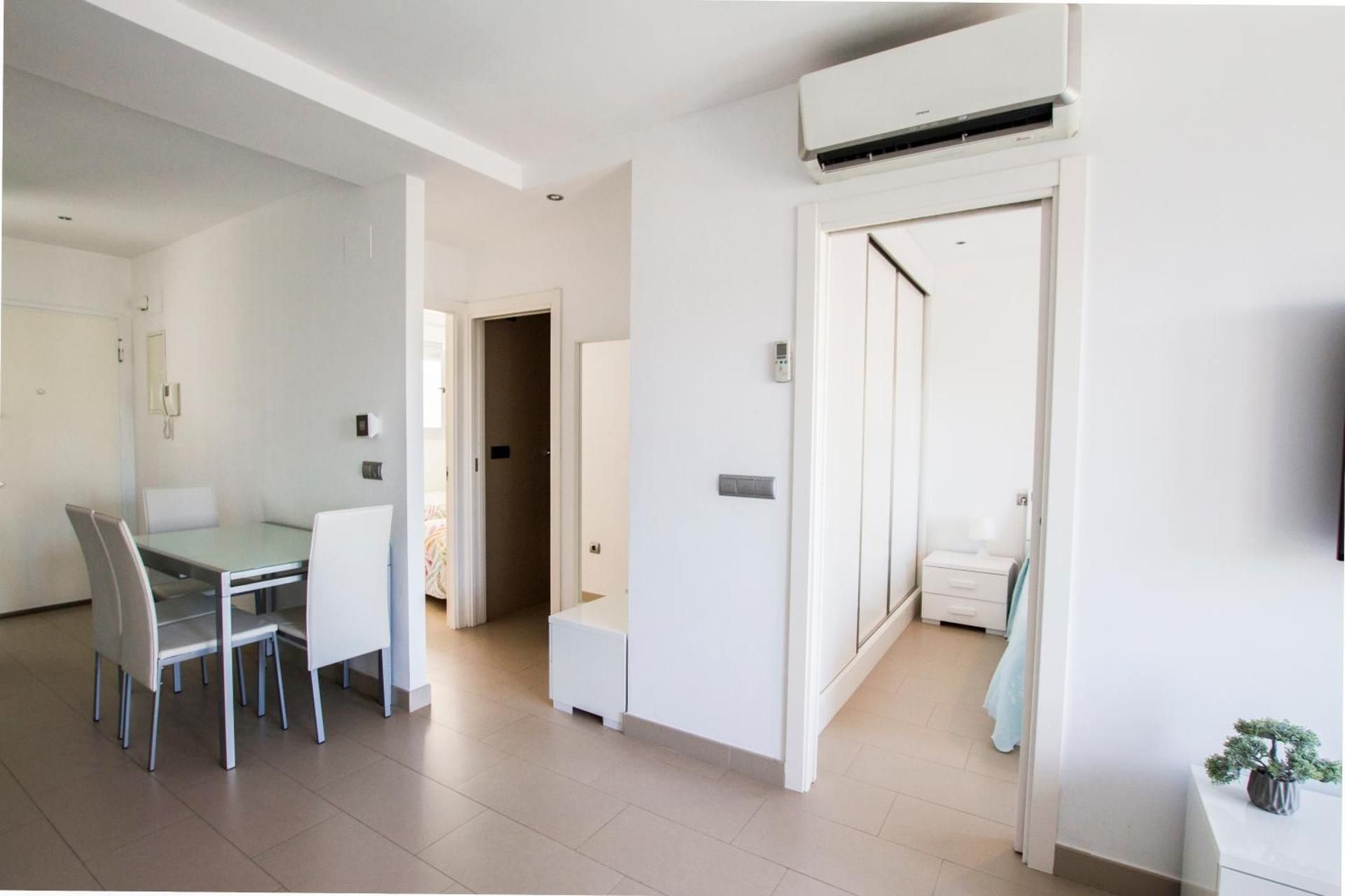 Room #1453544401