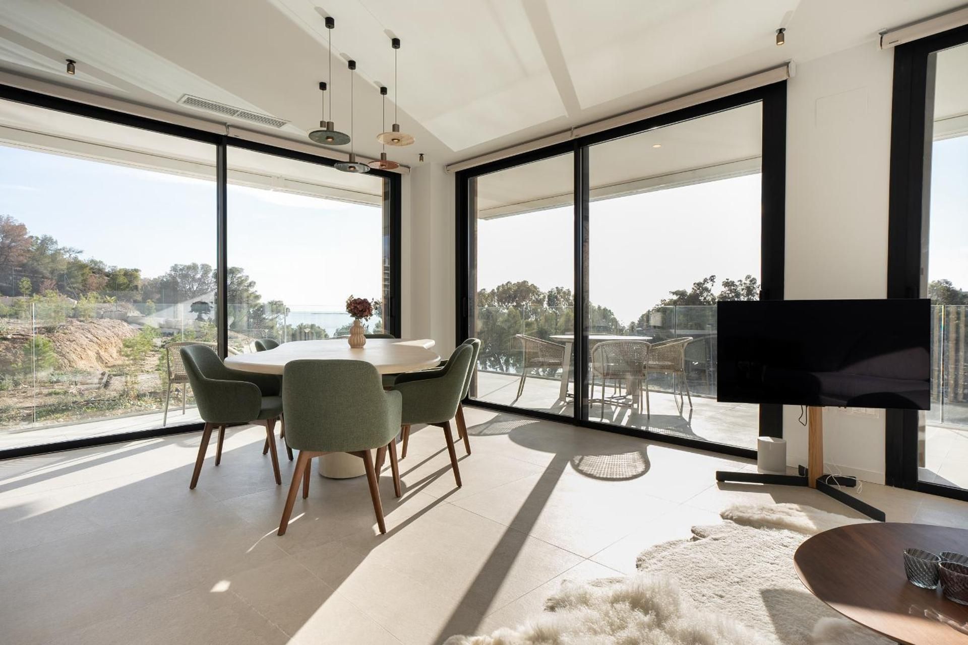 Superior One-Bedroom Apartment