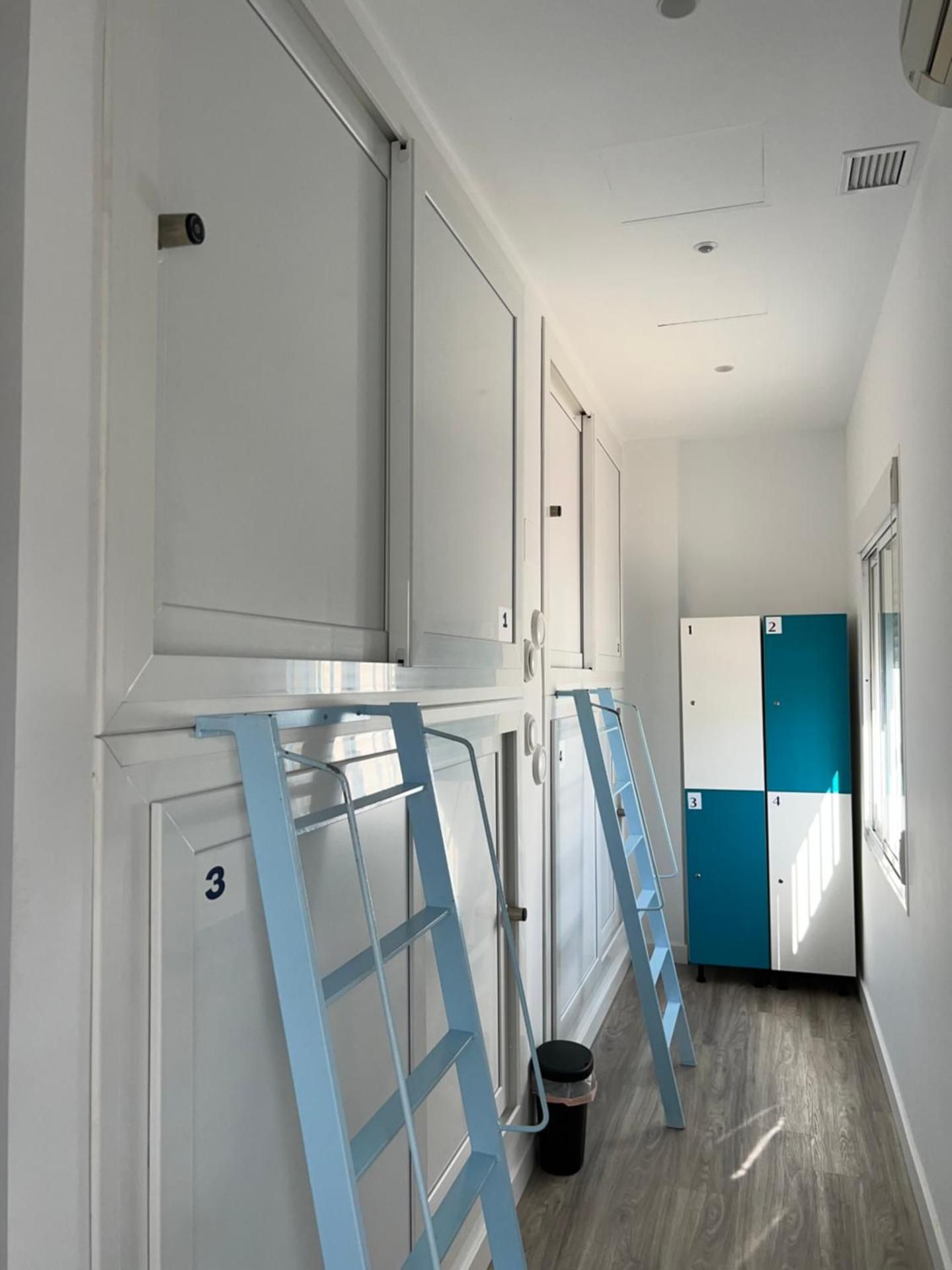 Quadruple Capsule Room - Private Use