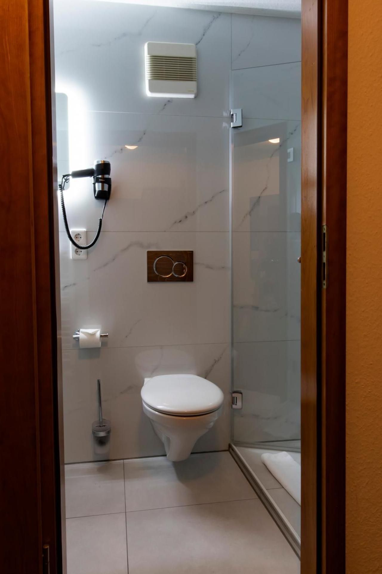Economy Single Room
