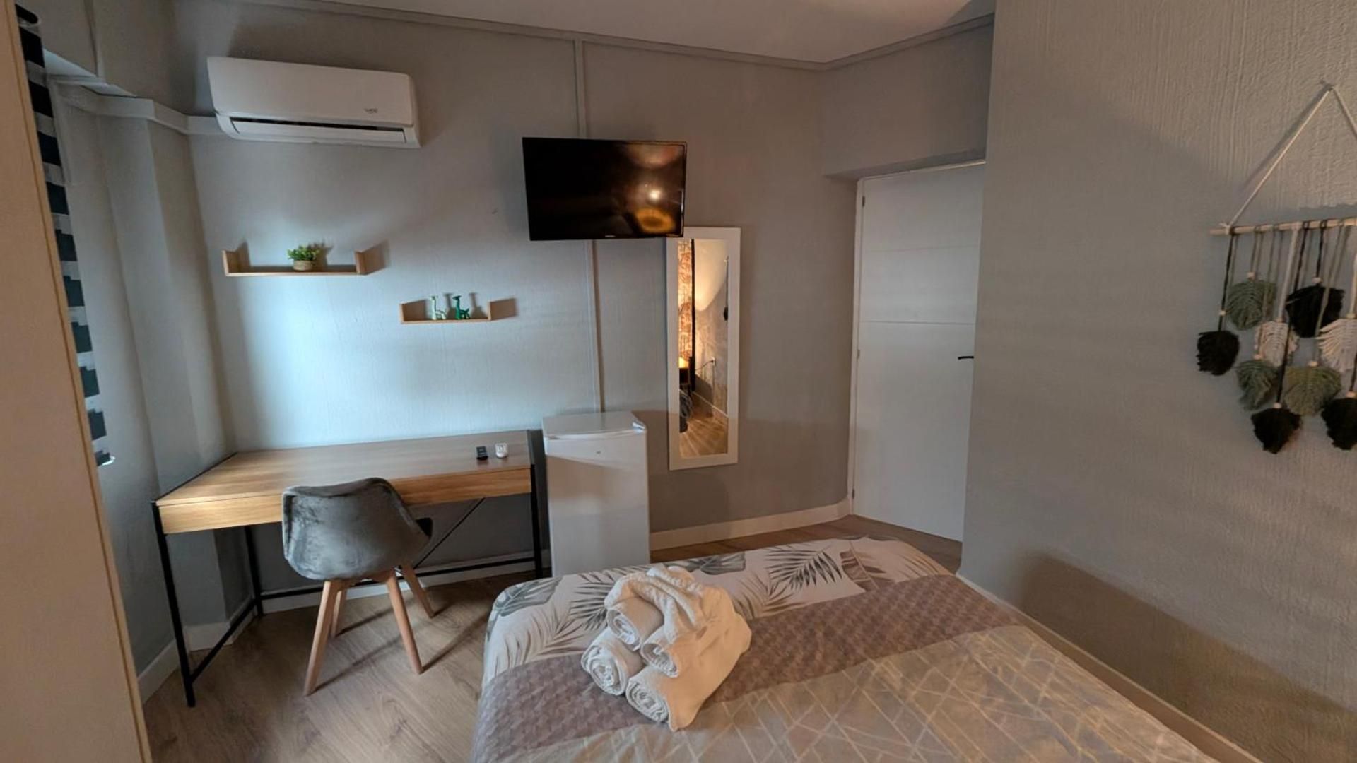 Double Room with Private External Bathroom