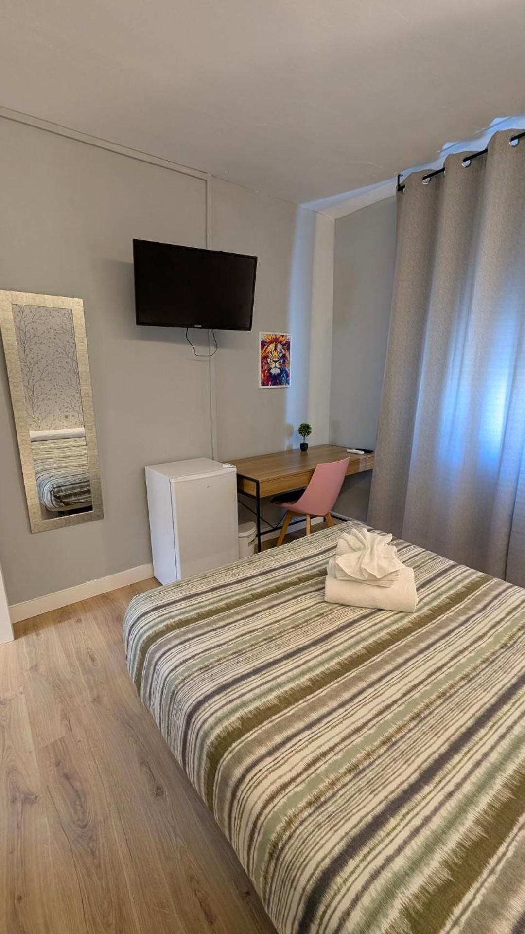 Standard Double Room with Shared Bathroom