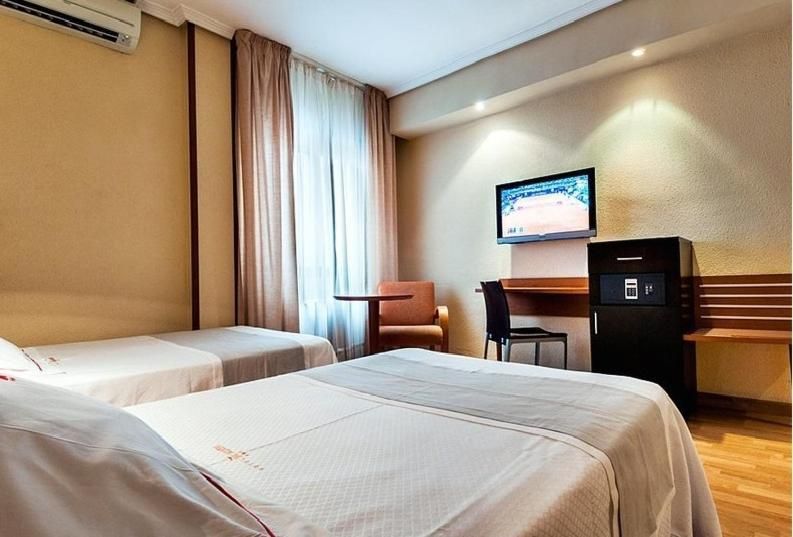 Twin Room (1 Adult)