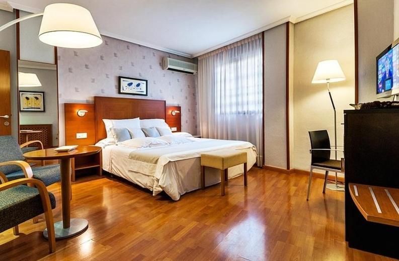 Twin Room (1 Adult)