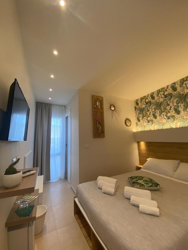 Double Room with Mountain View