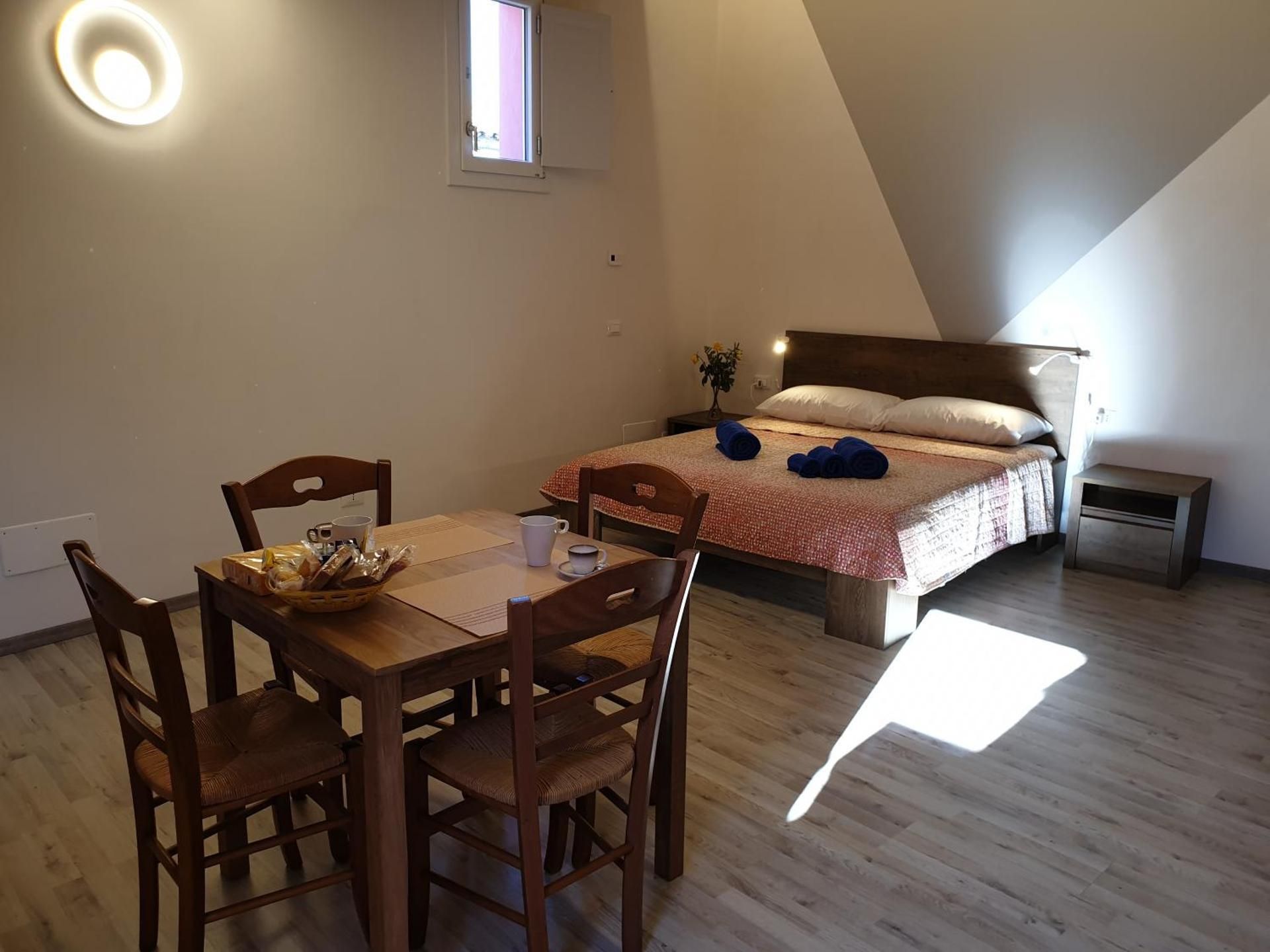 One-Bedroom Apartment
