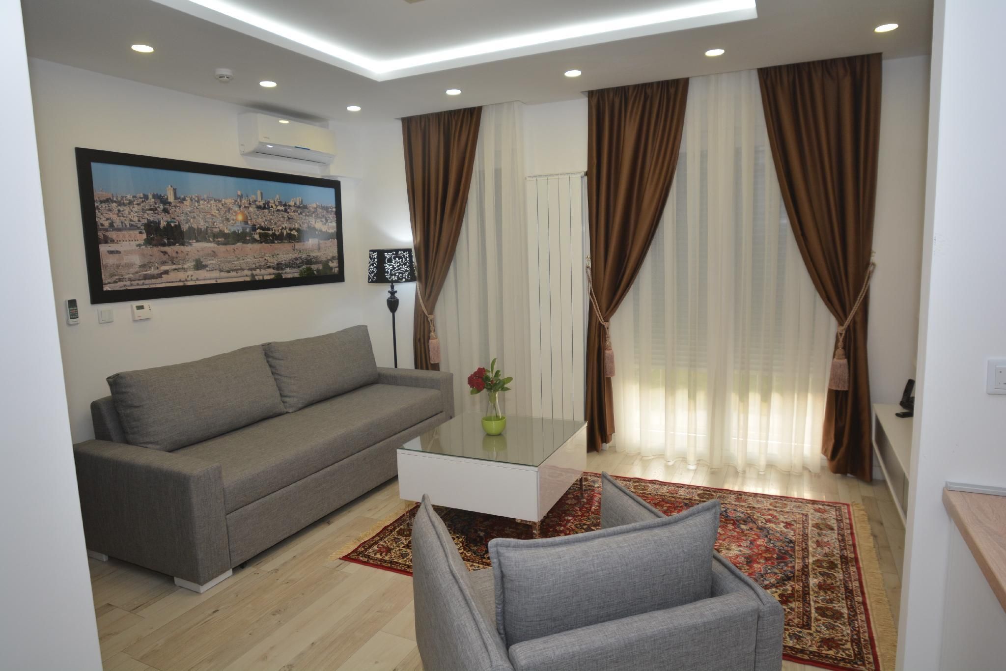 1-Bedroom Studio Apartment