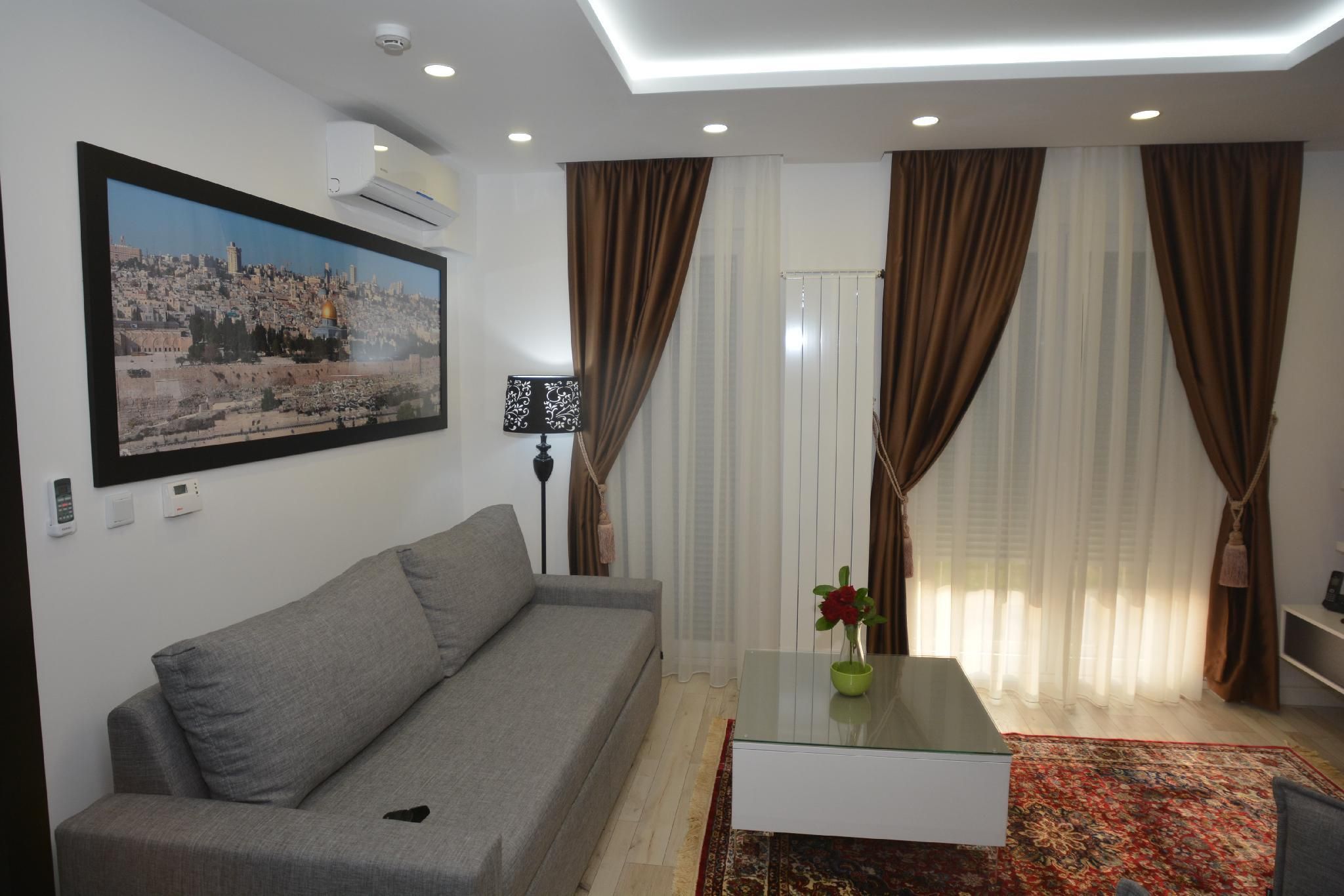 1-Bedroom Studio Apartment