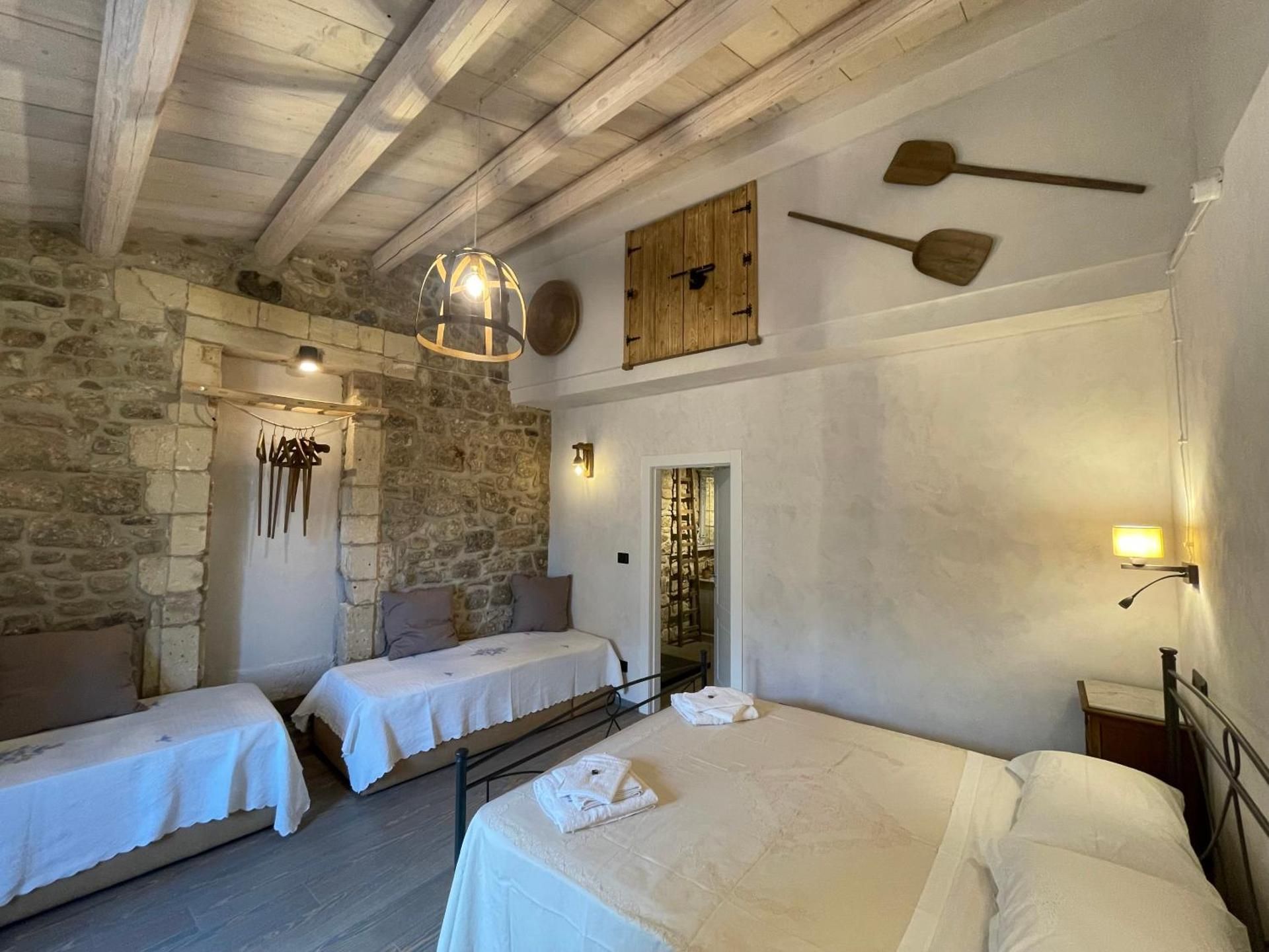 Quadruple Room with Terrace