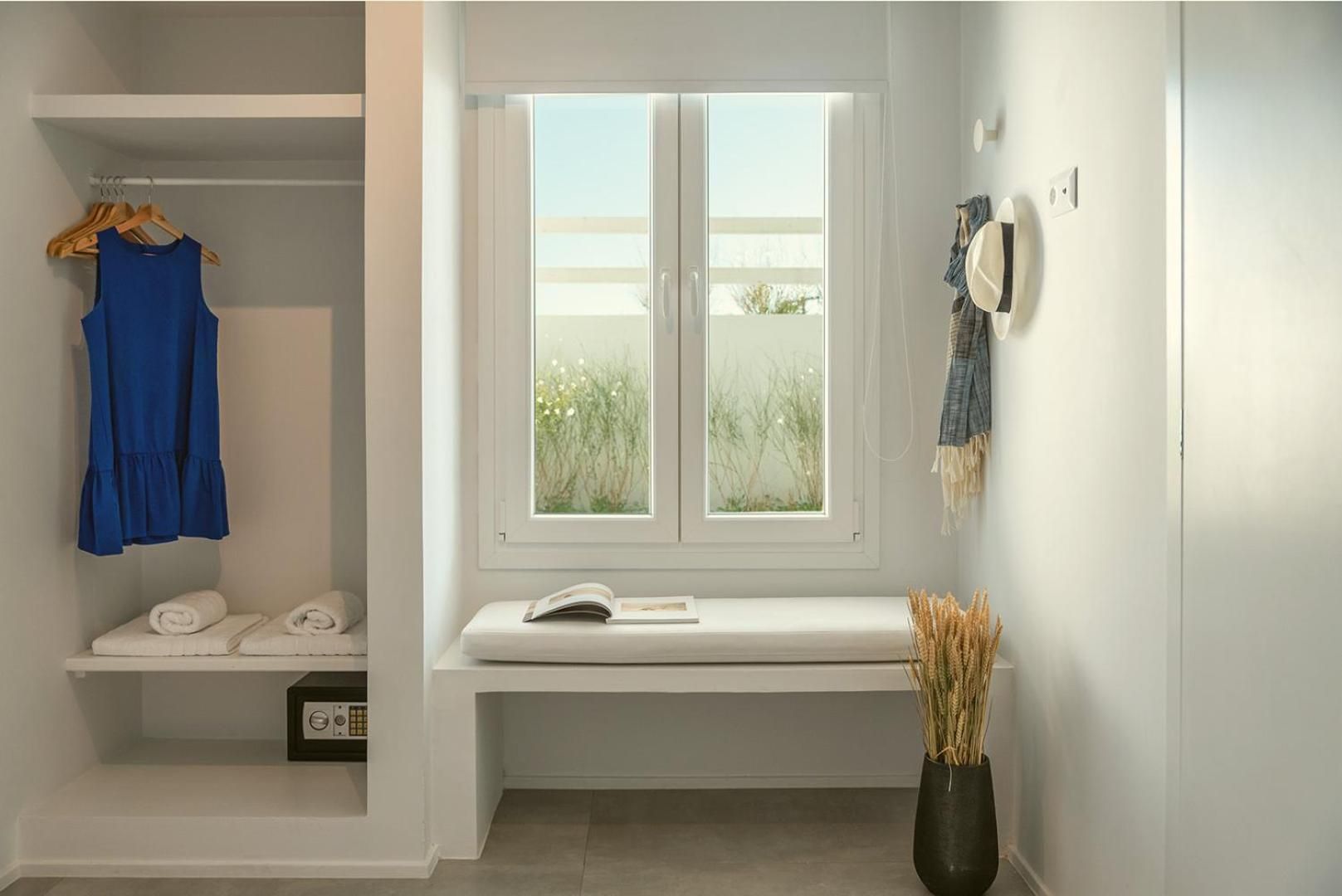 AELIA Tinos Junior Suite 2