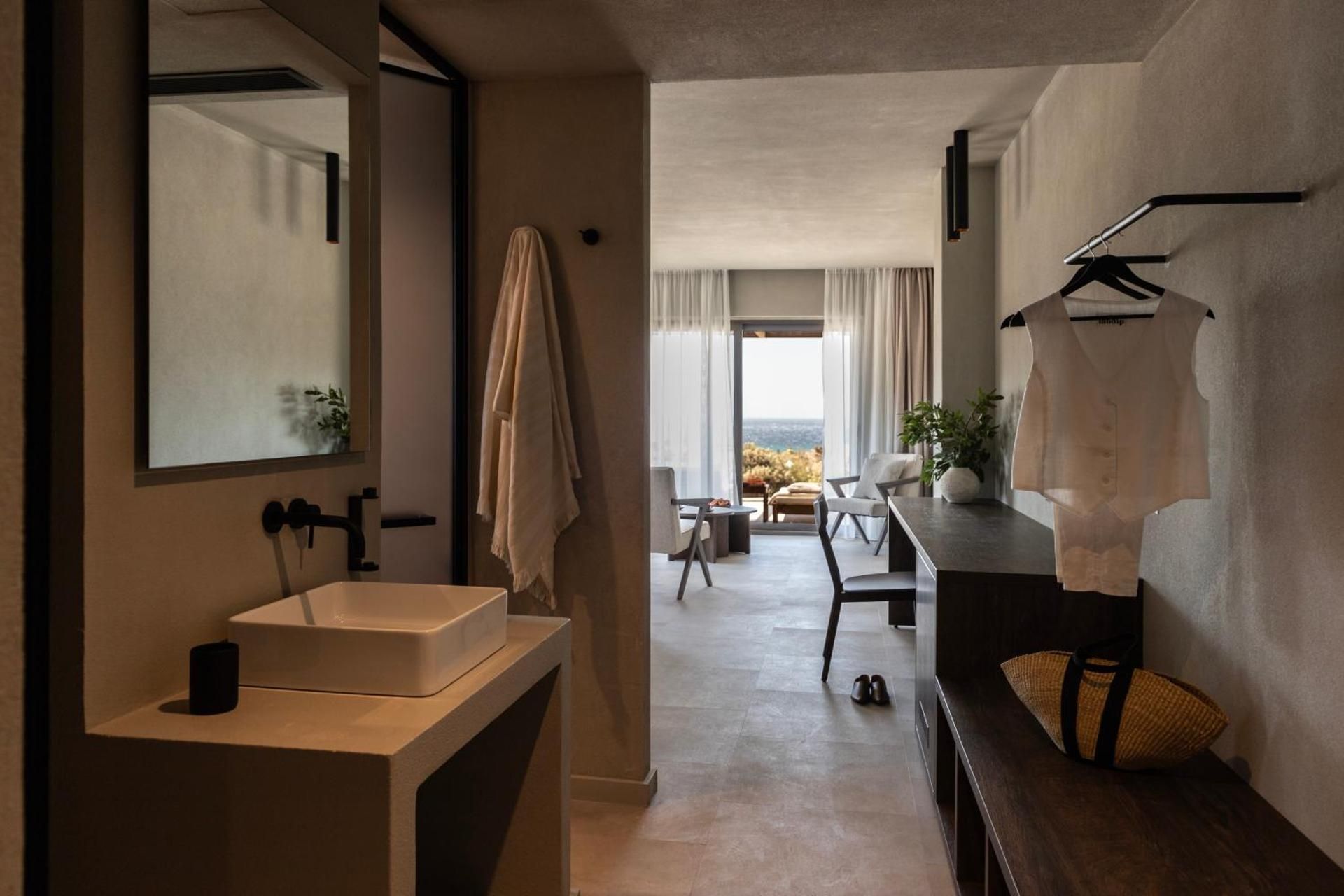 Family Suite | Jetted Tub | Sea View
