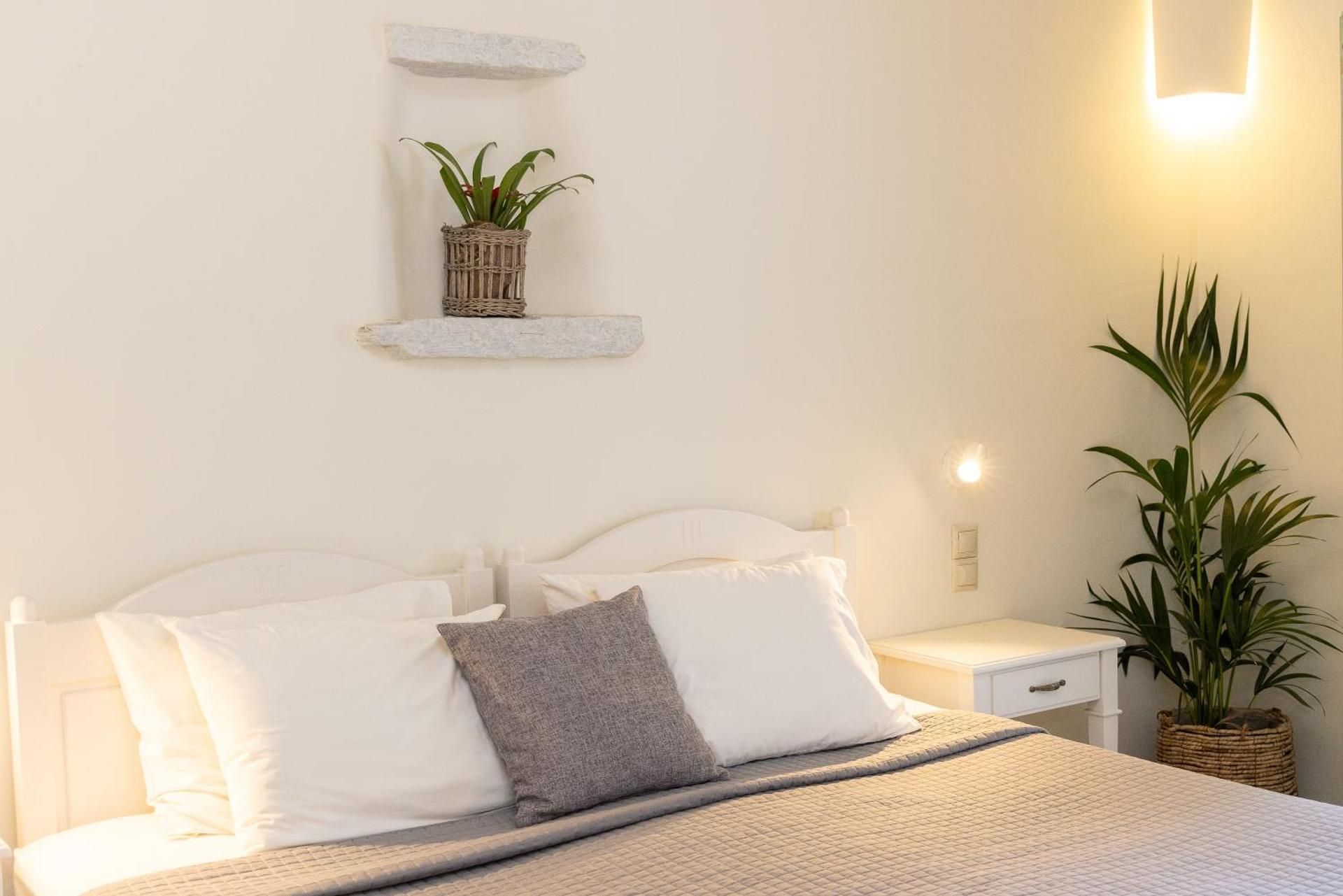 Classic Double Room with Garden View