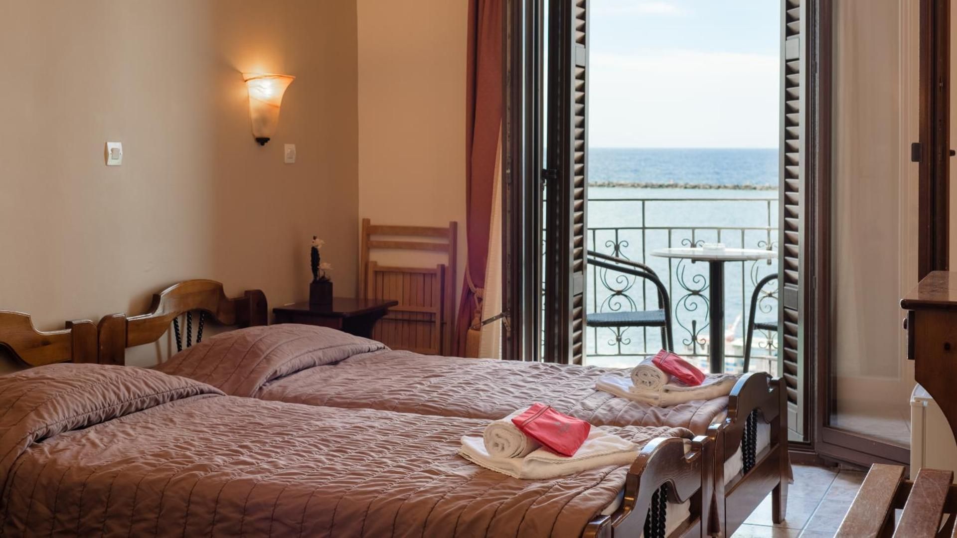 Standard Twin Room with Sea View