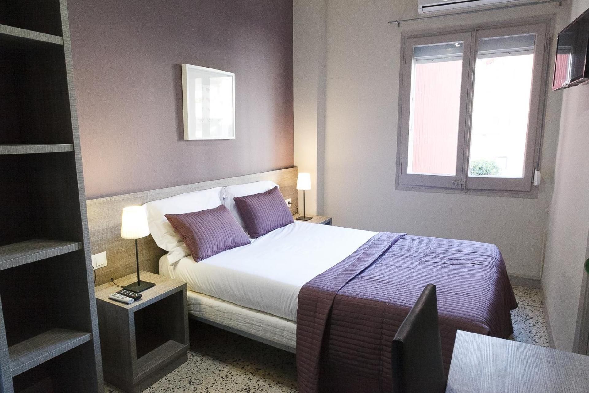 Twin Room with Private Bathroom