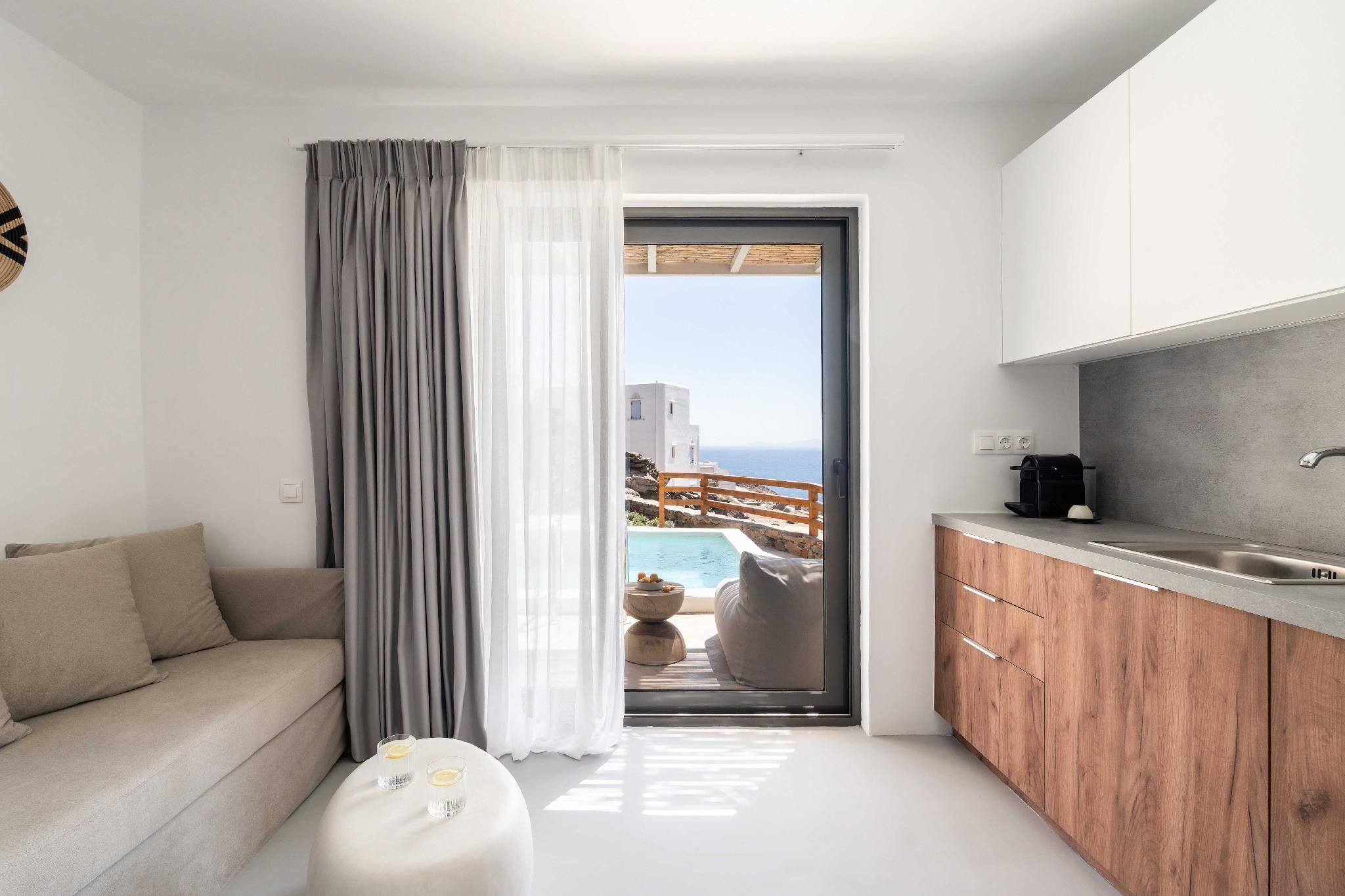 Honeymoon Sea View Suite with Private Outdoor Pool