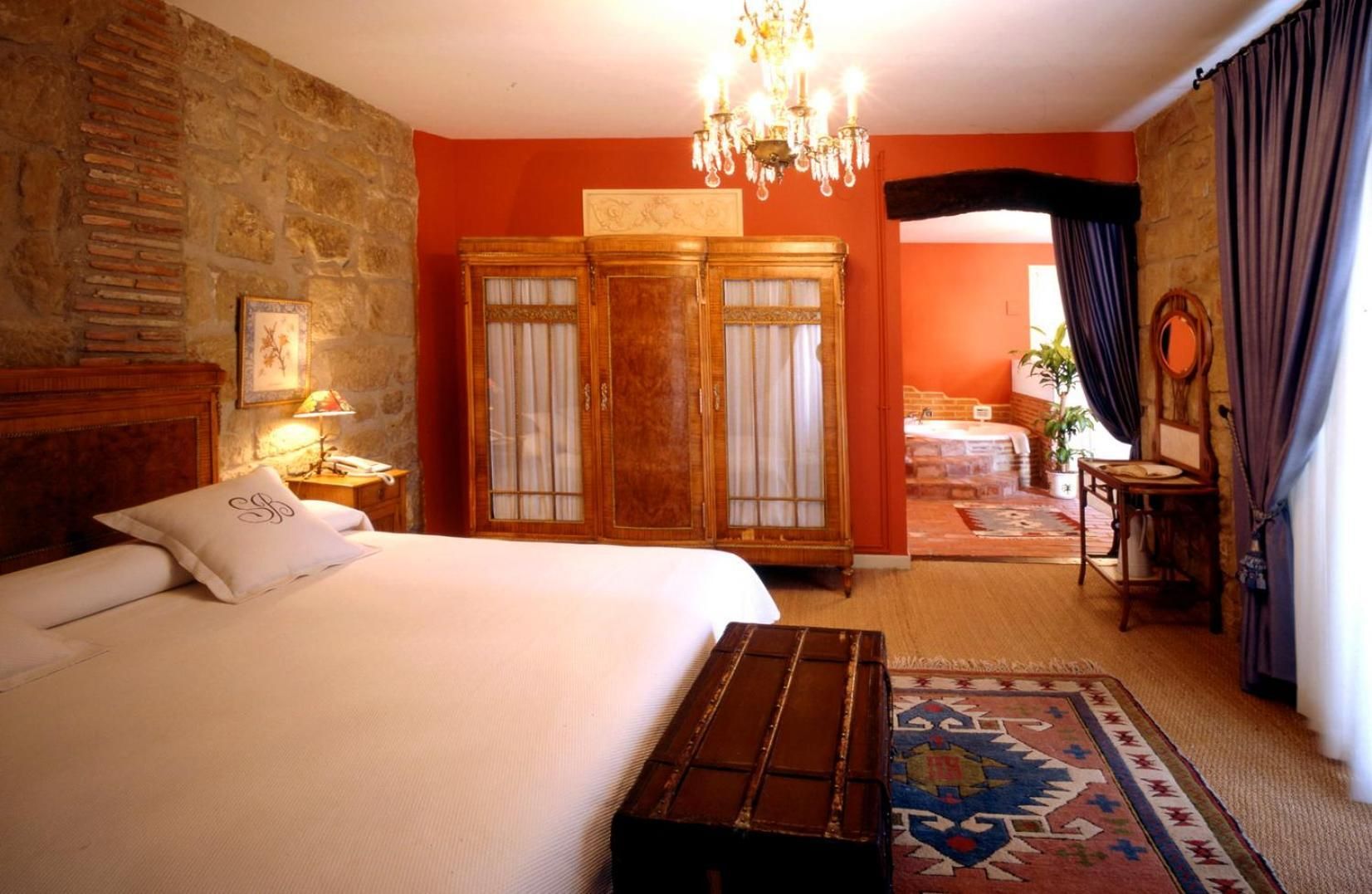 Suite with Spa Bath