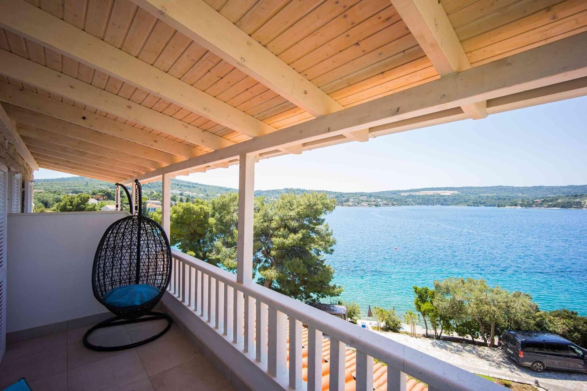 Deluxe Triple Room with Sea View