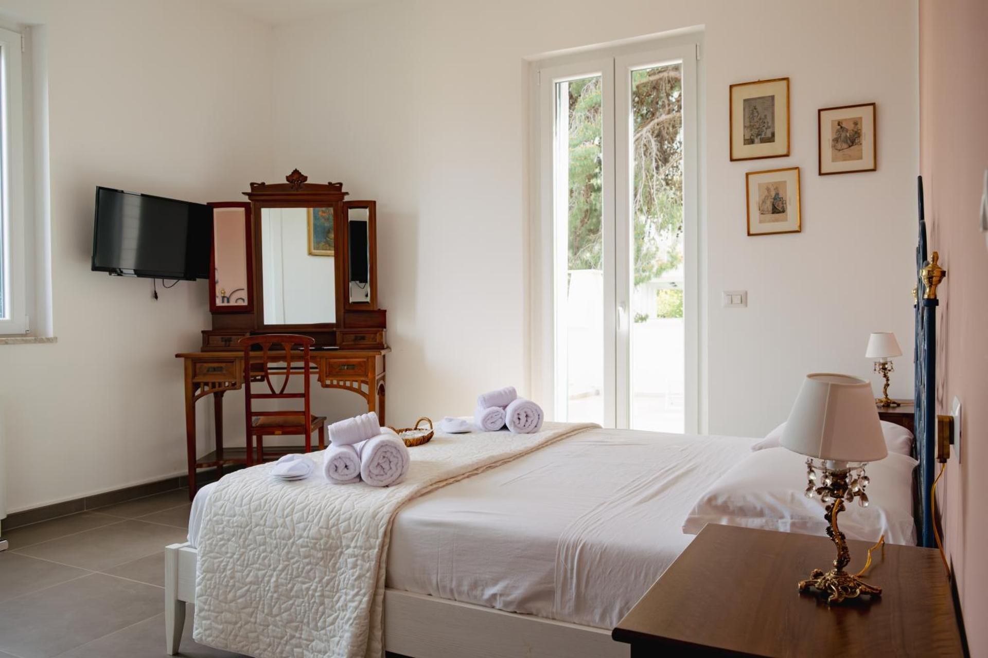 Deluxe Double Room with Sea View
