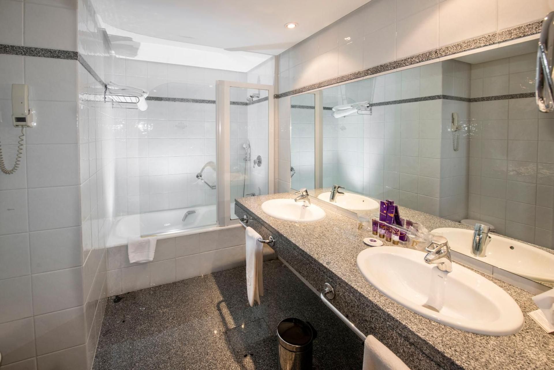 Parador De Avila Superior Double Room 3