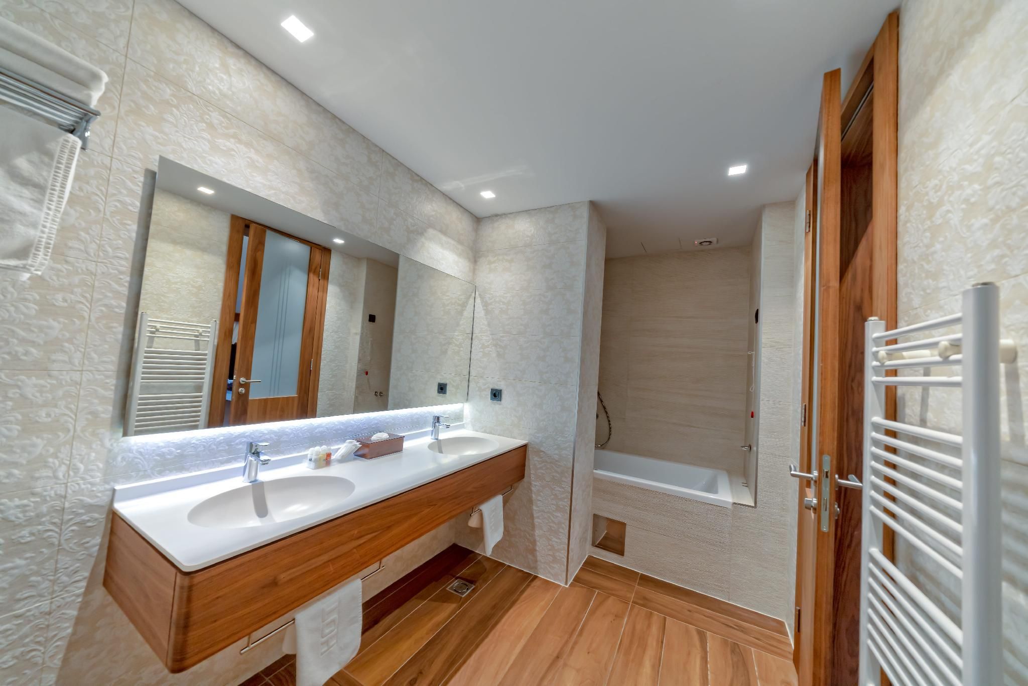 Heritage Hotel Krone Superior King Room 3